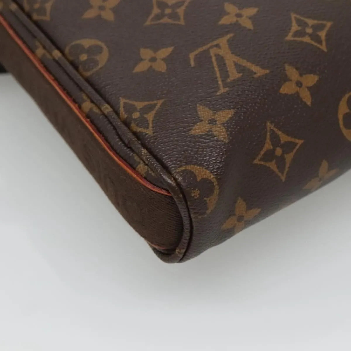Louis Vuitton Trotteur Beaubourg Monogram Canvas Brown Canvas Shoulder Bag Bag (Pre-Owned)