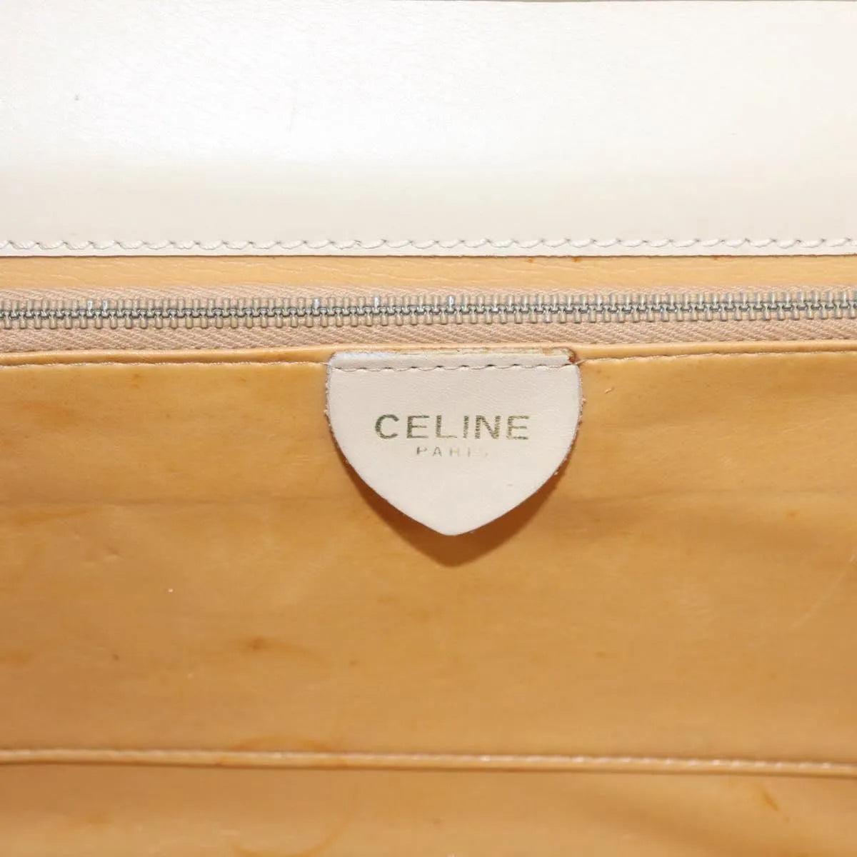 Celine Vintage Leather Ecru Leather Shoulder Bag Bag (Pre-Owned)