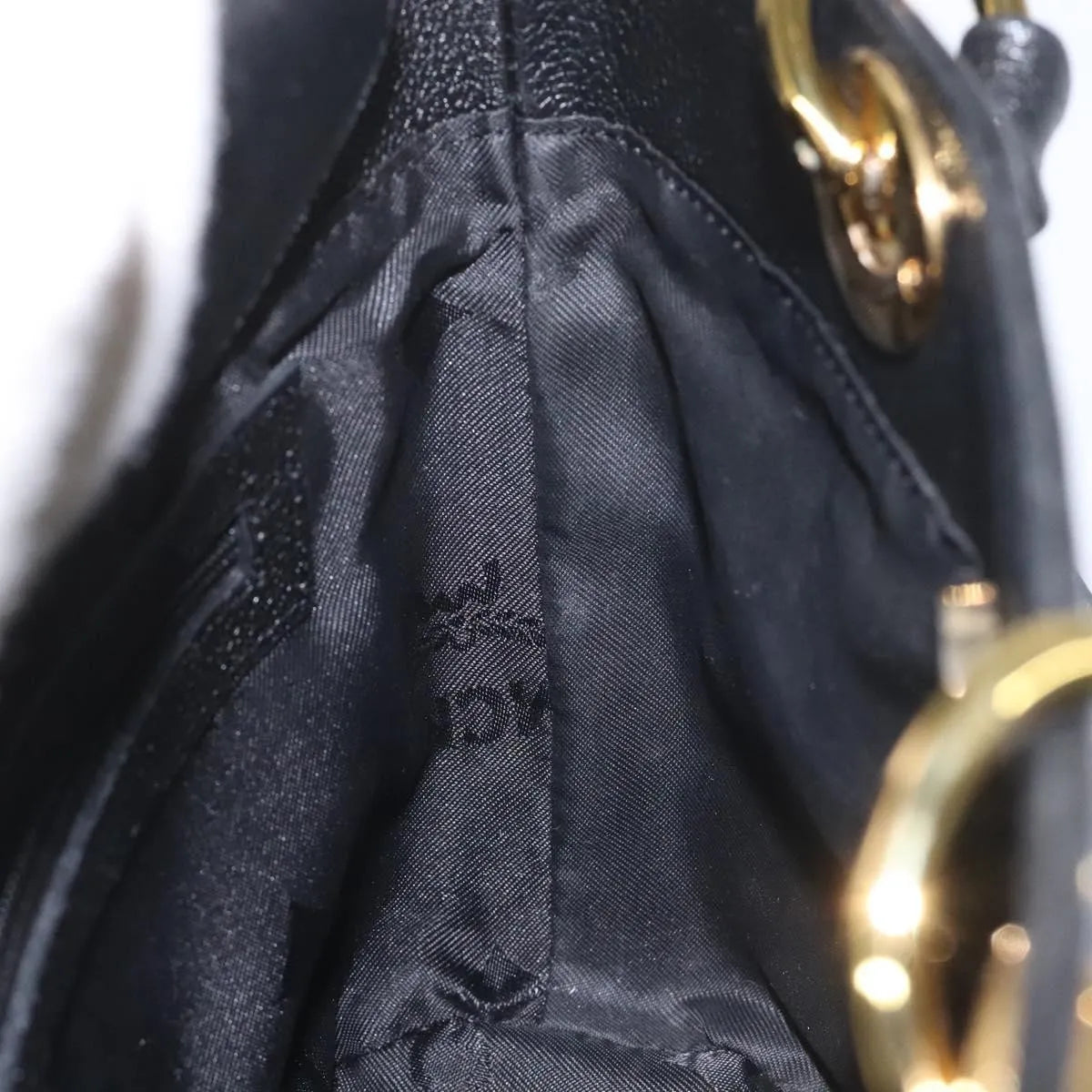 MCM Vintage Leather Black Leather Handbag (Pre-Owned)