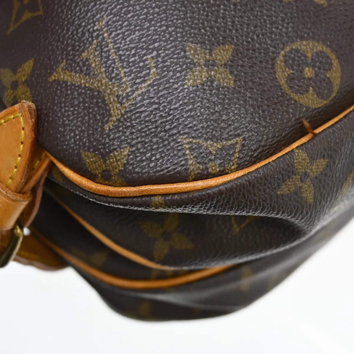 Louis Vuitton Saumur Monogram Canvas Brown Canvas Shoulder Bag Bag (Pre-Owned)