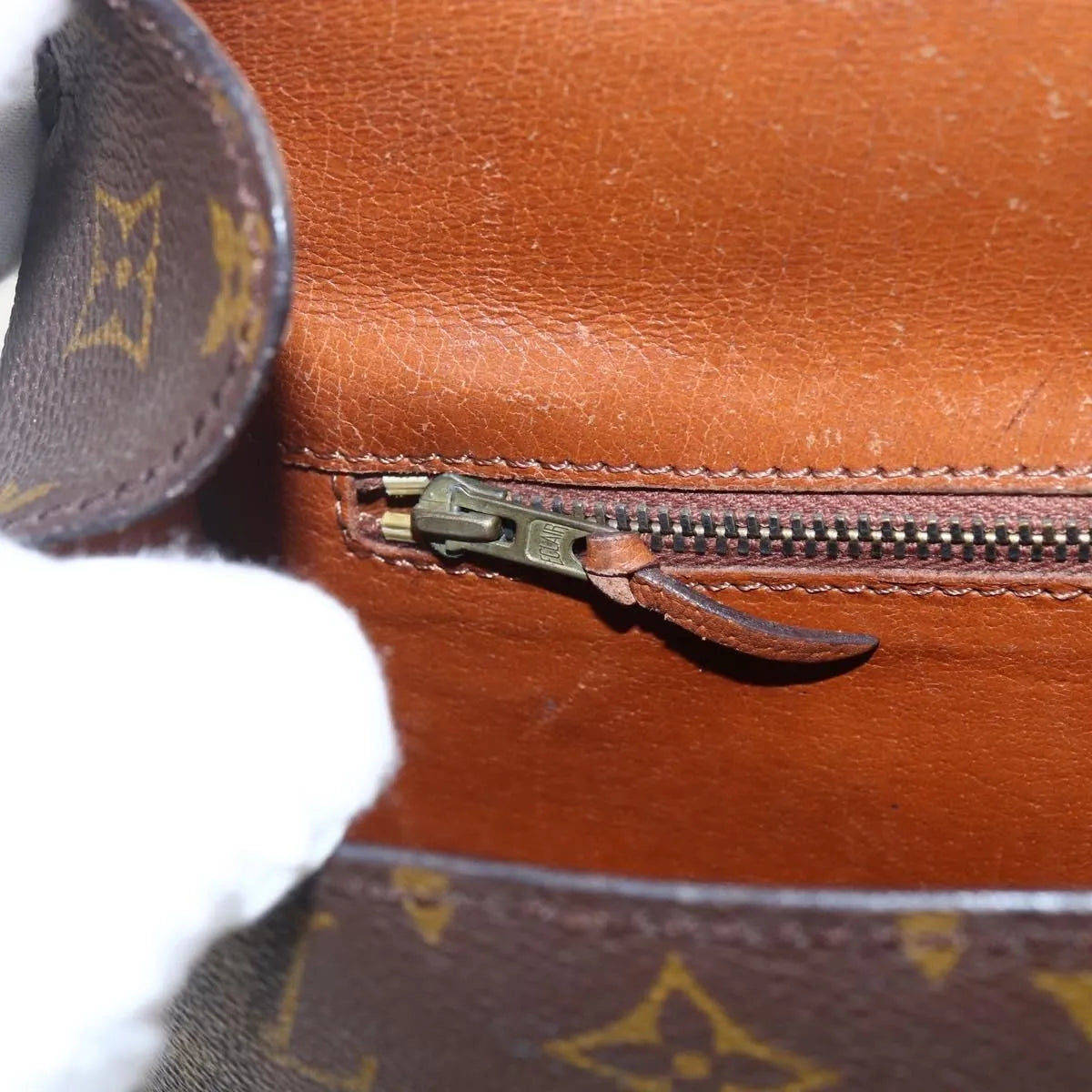 Louis Vuitton Saint Cloud Monogram Canvas Brown Canvas Shoulder Bag Bag (Pre-Owned)