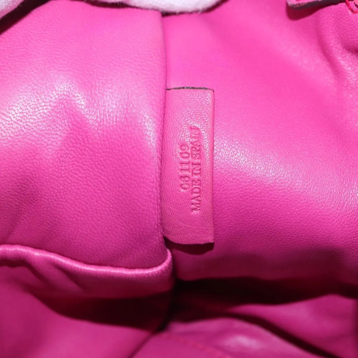 Loewe Amazona Leather Pink Leather Handbag (Pre-Owned)