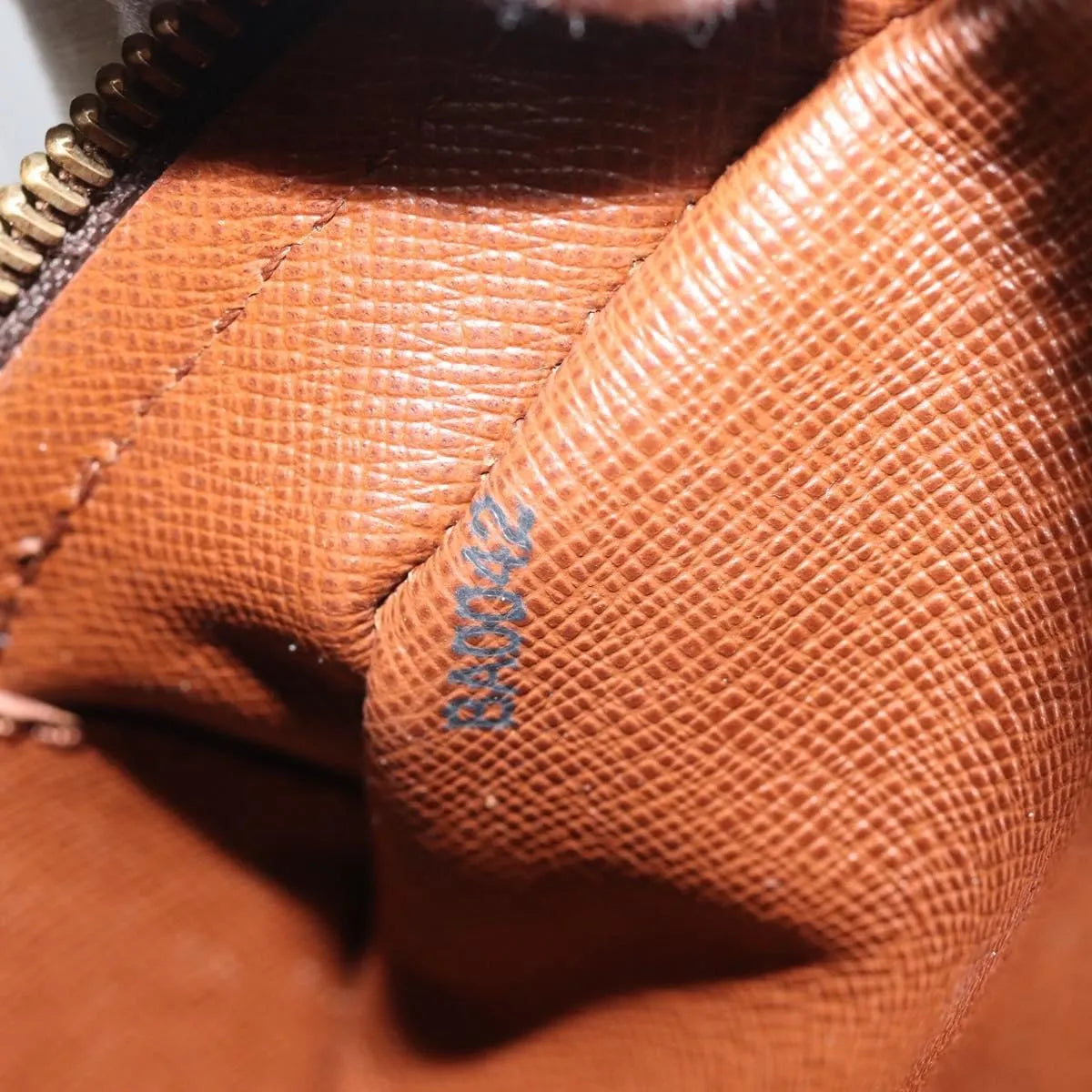 Louis Vuitton Blois Monogram Canvas Brown Canvas Shoulder Bag Bag (Pre-Owned)