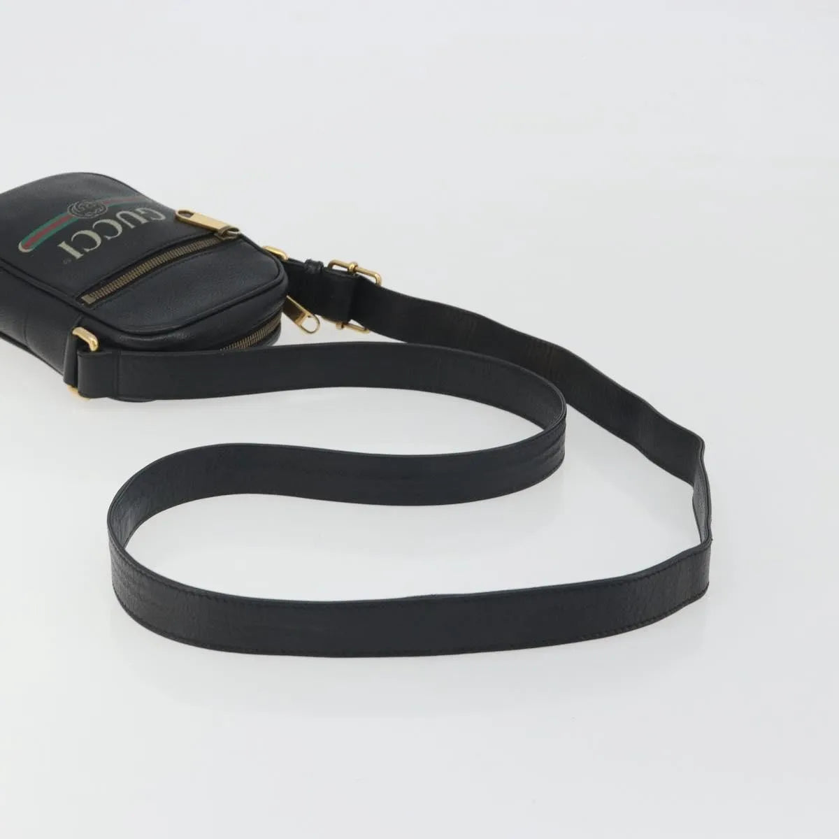 Gucci Logo Zip Messenger Printed Leather Black Leather Clutche & Pouche Bag (Pre-Owned)