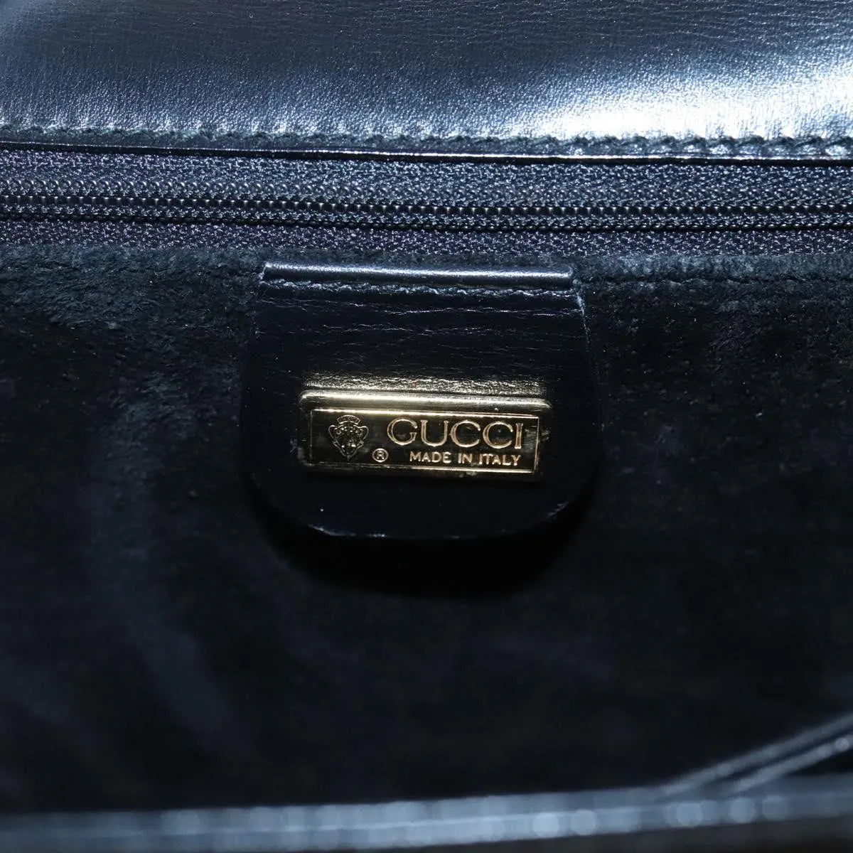 Gucci Vintage Leather Black Leather Handbag (Pre-Owned)