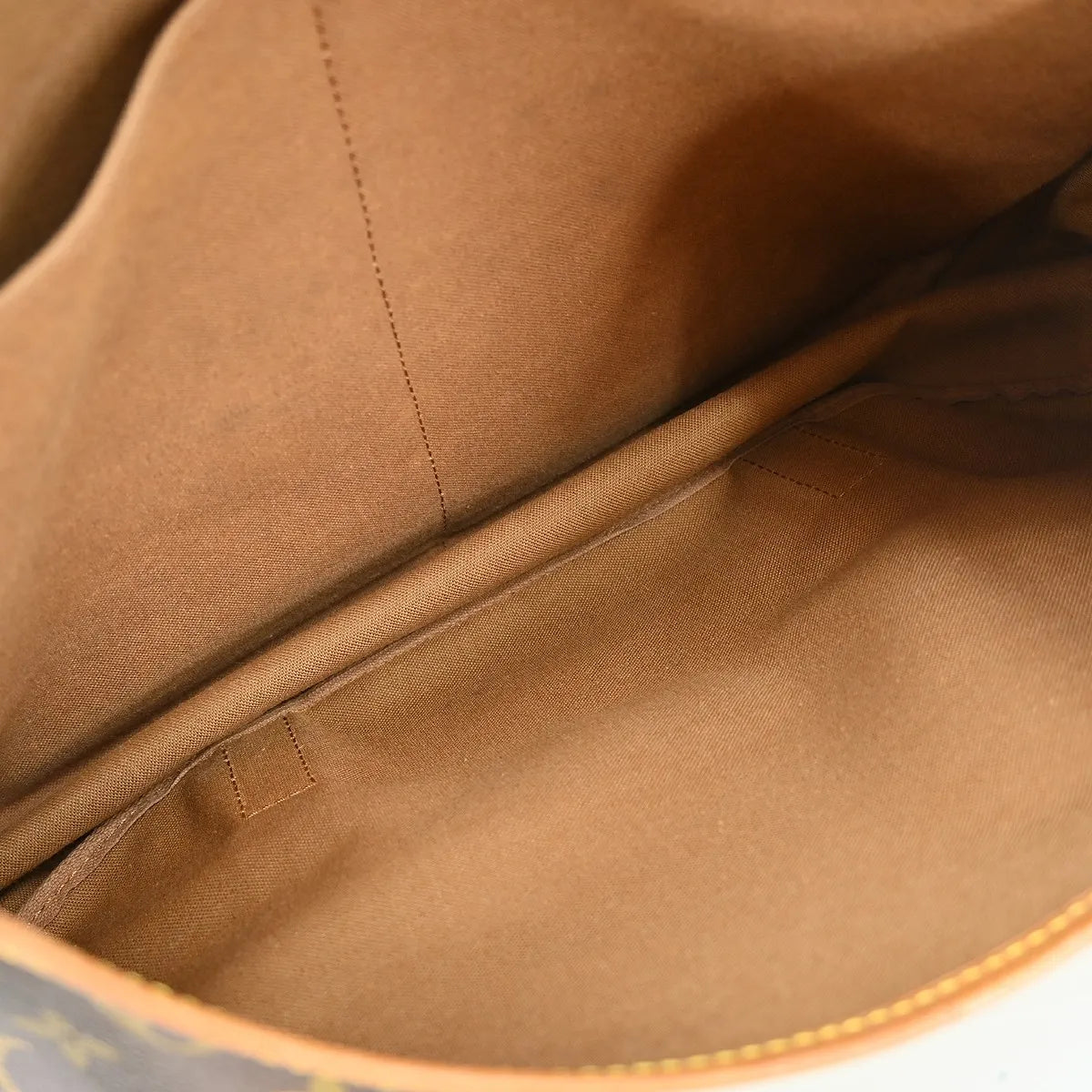 Louis Vuitton Saumur Monogram Brown Canvas Shoulder Bag Bag (Pre-Owned)