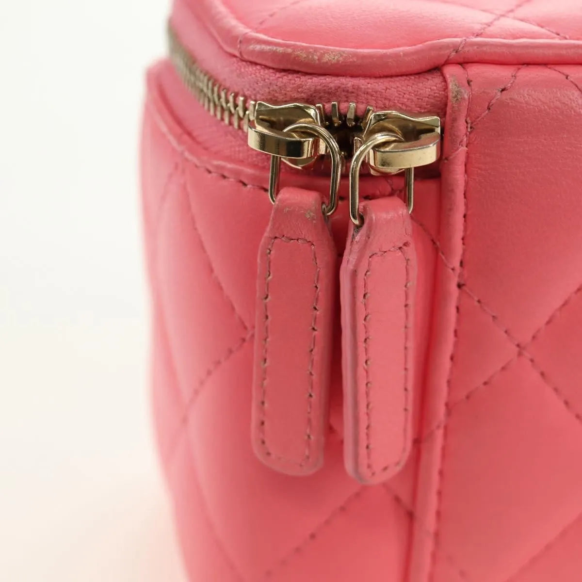Chanel Classic Vanity Case With Chain Quilted Lambskin Pink Leather Handbag (Pre-Owned)