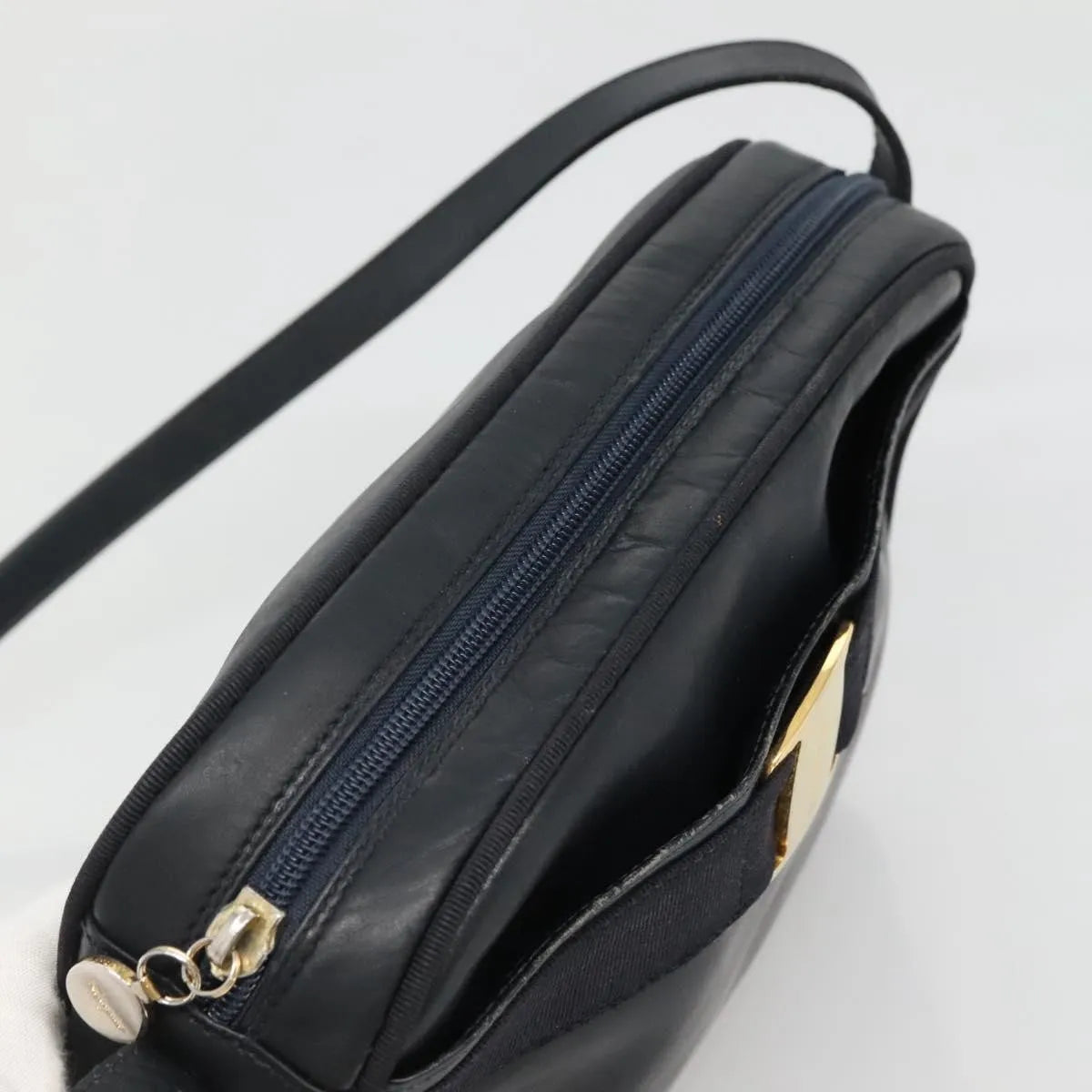 Salvatore Ferragamo Vara Bow Camera Leather Navy Leather Shoulder Bag Bag (Pre-Owned)