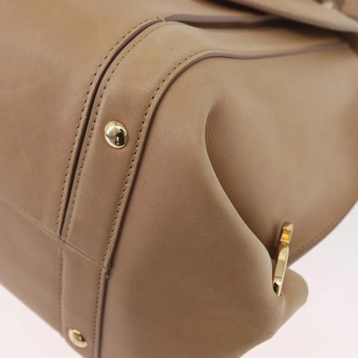 Salvatore Ferragamo Suzanna Satchel Smooth Leather Beige Leather Handbag (Pre-Owned)