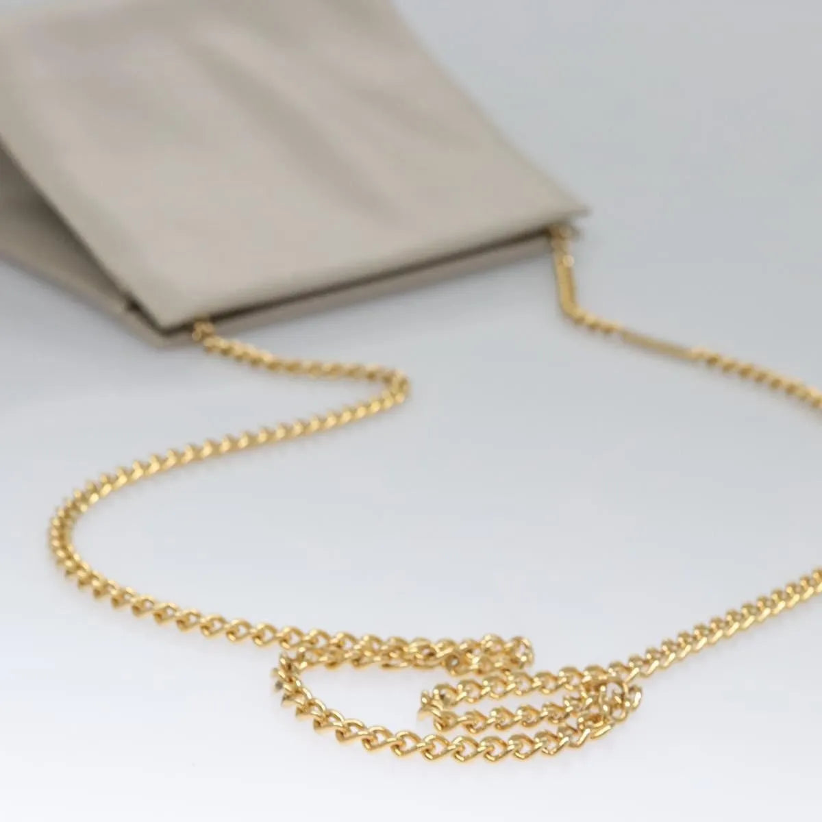 Salvatore Ferragamo Vintage Chain Leather Beige Leather Shoulder Bag Bag (Pre-Owned)