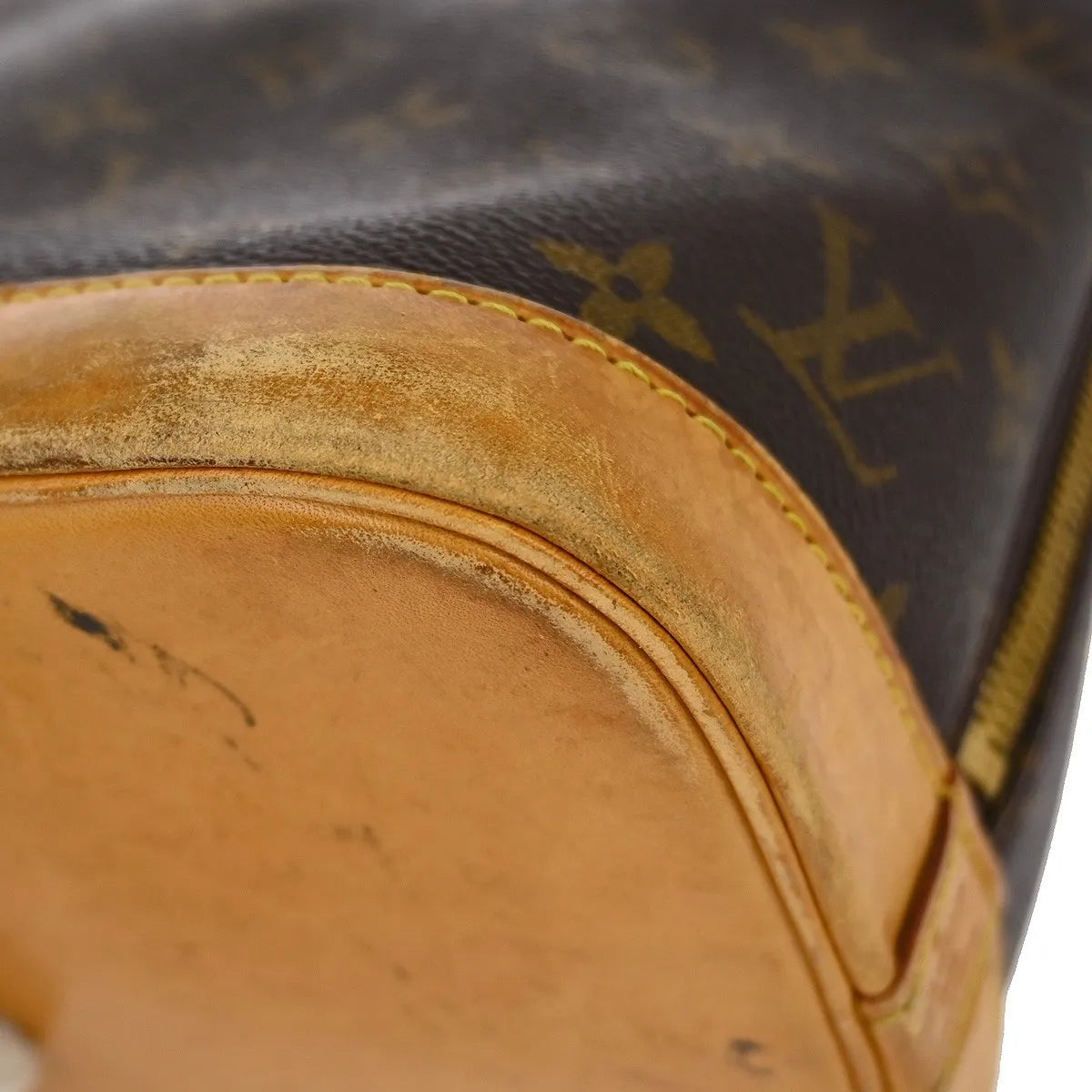 Louis Vuitton Alma Handbag Monogram Canvas Brown Canvas Handbag (Pre-Owned)