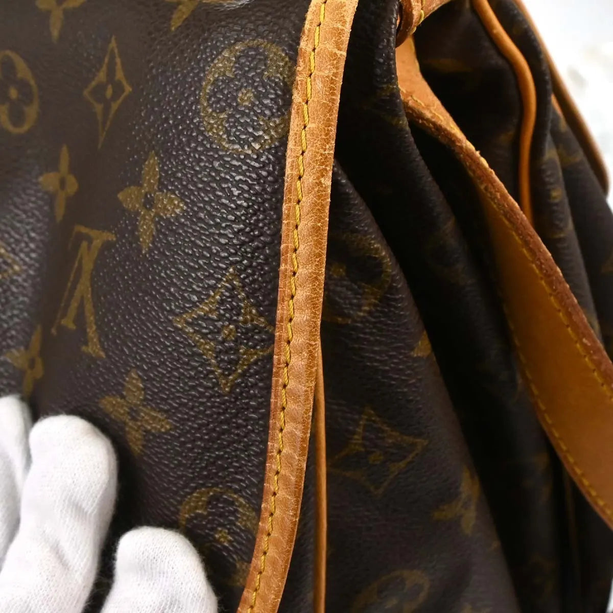 Louis Vuitton Saumur Monogram Canvas Brown Canvas Shoulder Bag Bag (Pre-Owned)
