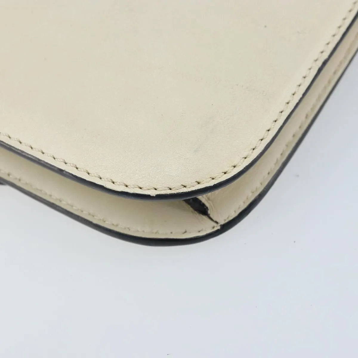 Valentino Garavani Glam Lock Leather White Leather Shoulder Bag Bag (Pre-Owned)
