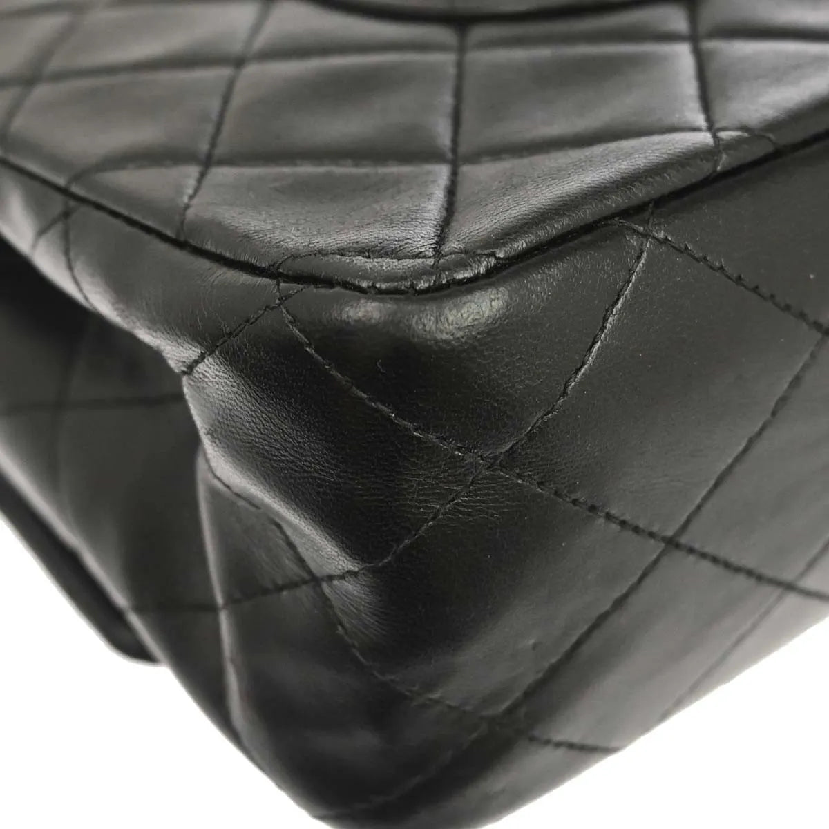 Chanel Vintage Square Classic Single Flap Quilted Lambskin Black Leather Handbag (Pre-Owned)