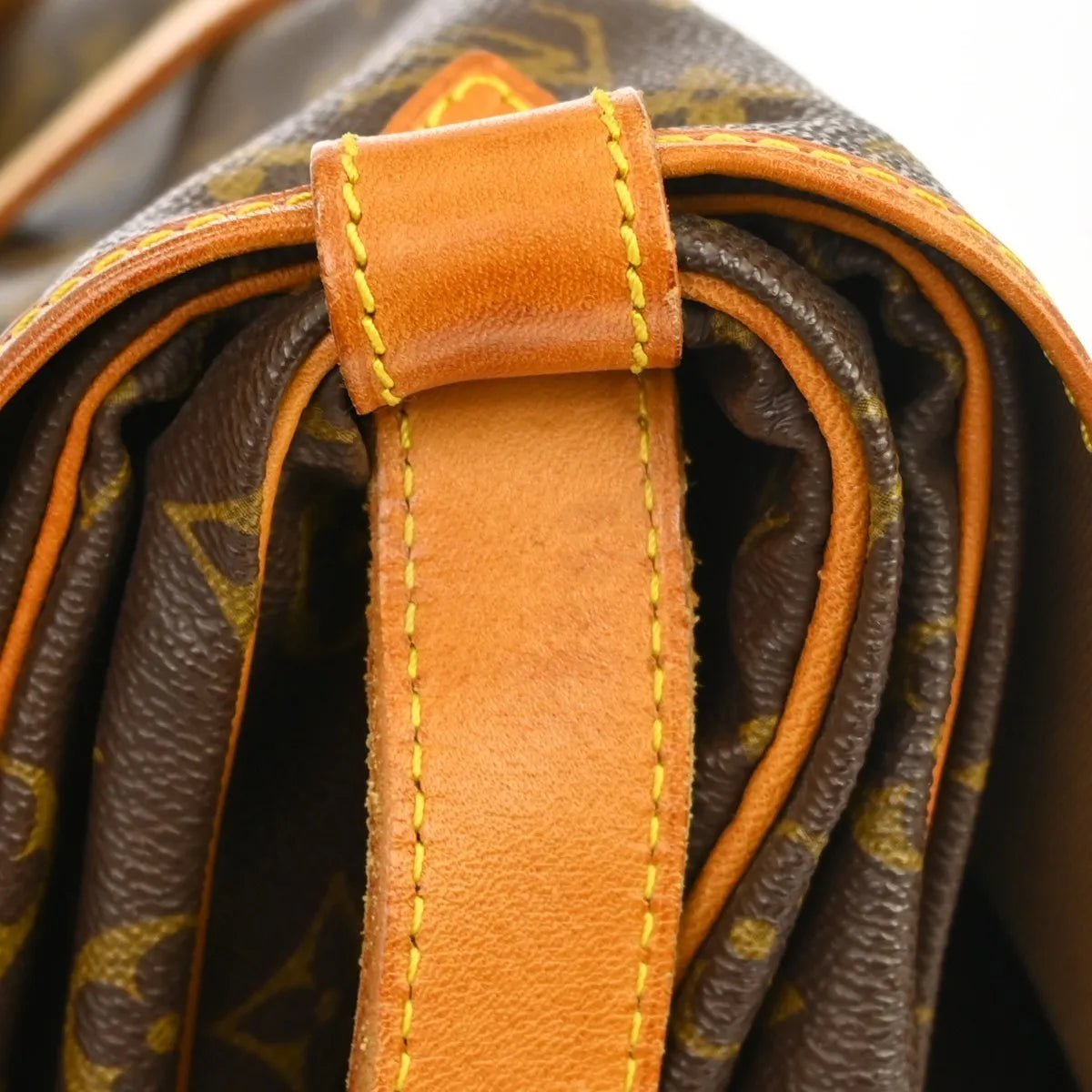 Louis Vuitton Saumur Monogram Canvas Brown Canvas Shoulder Bag Bag (Pre-Owned)
