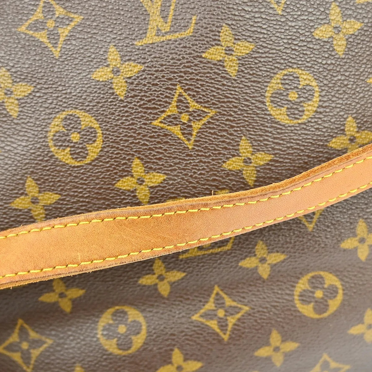 Louis Vuitton Cabas Mezzo Monogram Canvas Brown Canvas Shoulder Bag Bag (Pre-Owned)