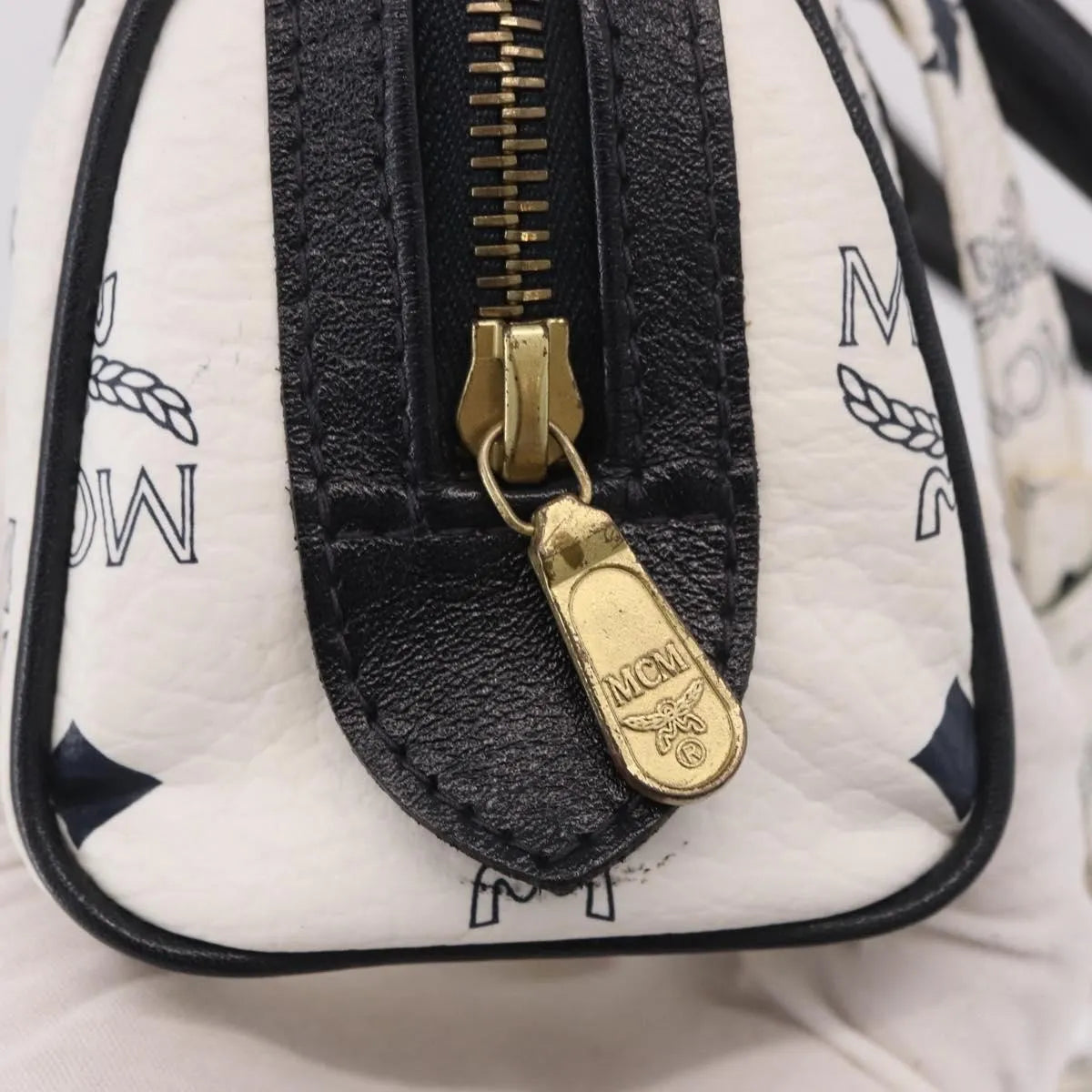 MCM Visetos Leather White Leather Handbag (Pre-Owned)
