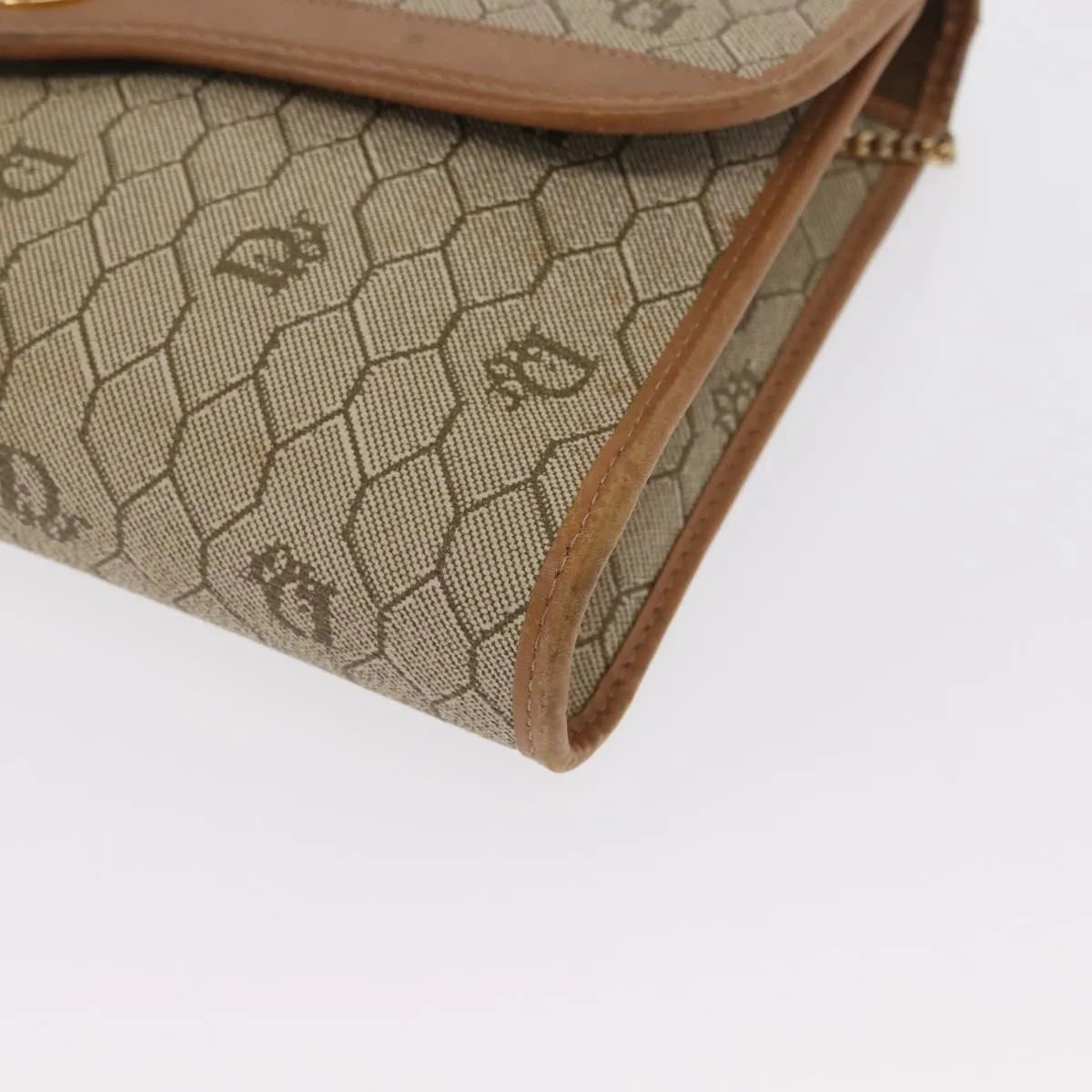Christian Dior Vintage Honeycomb Chain Canvas Beige Canvas Shoulder Bag Bag (Pre-Owned)