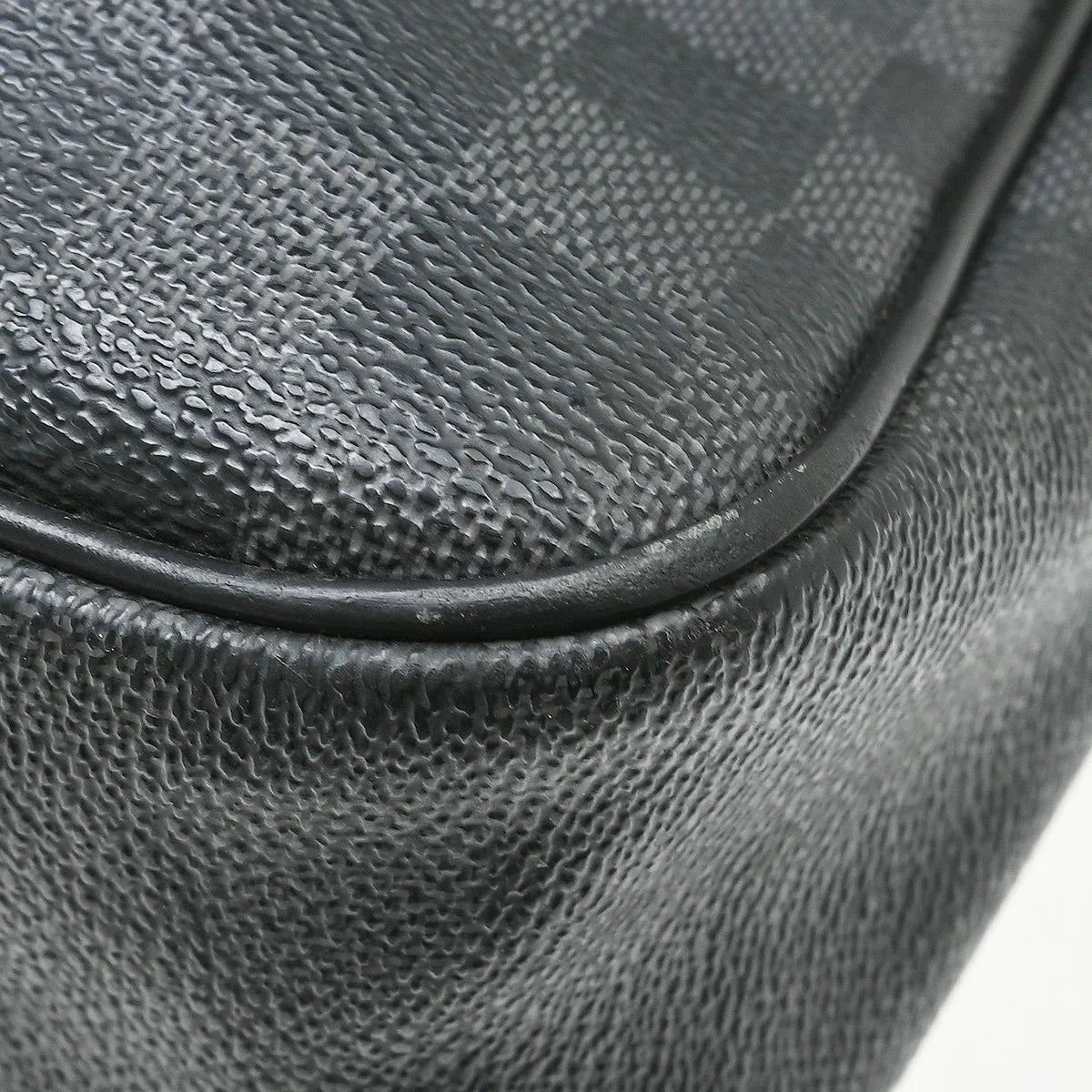 Louis Vuitton Daniel Messenger Damier Graphite Black Canvas Shoulder Bag Bag (Pre-Owned)