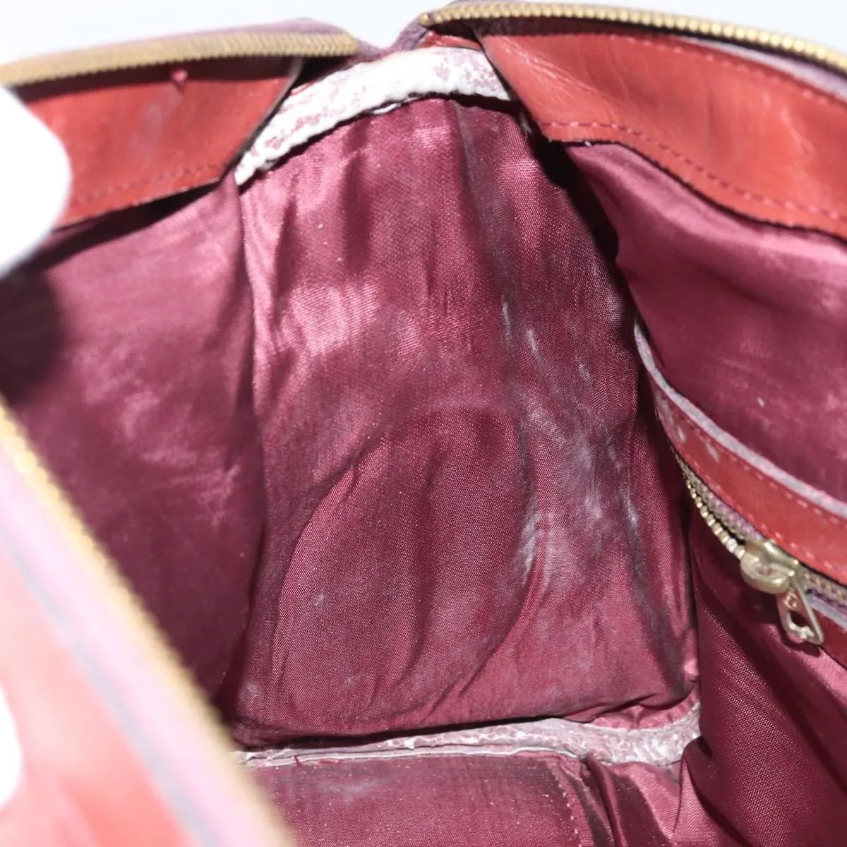 Cartier Must De Cartier Suede Burgundy Suede Handbag (Pre-Owned)