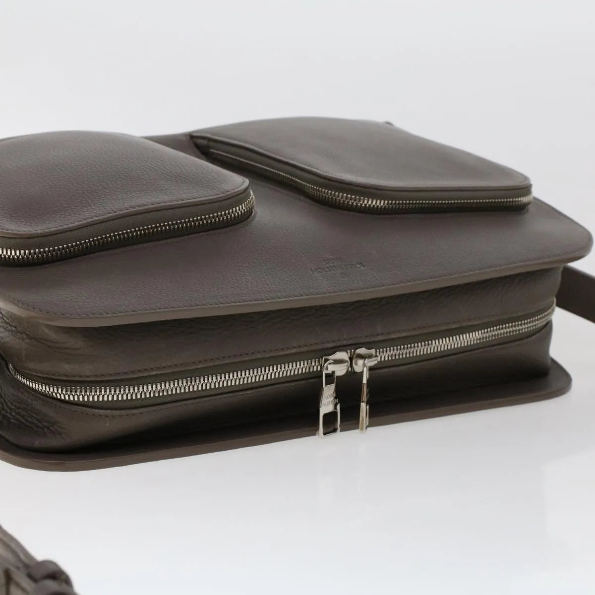 Louis Vuitton Naxos Leather Gray Leather Shoulder Bag Bag (Pre-Owned)
