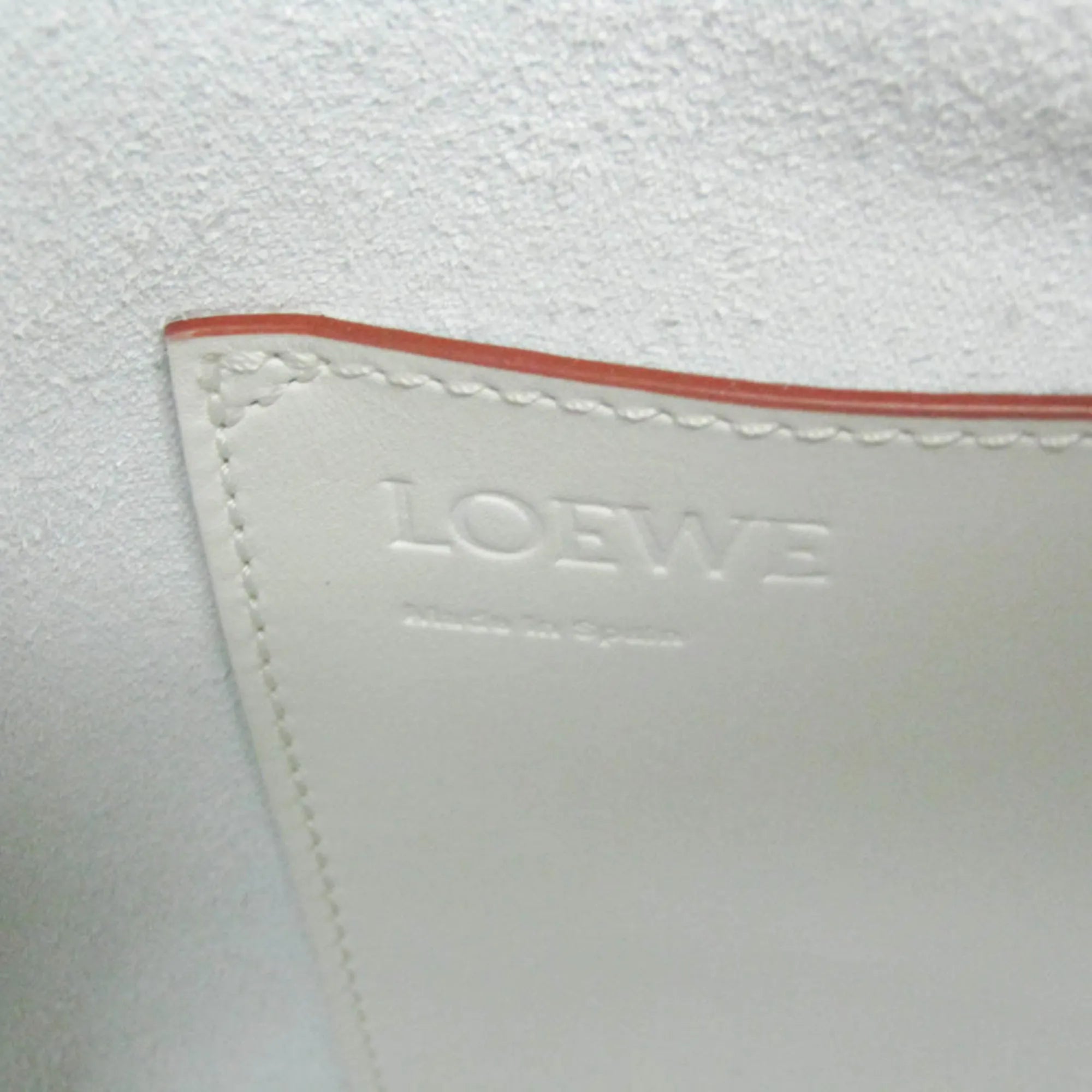 Loewe Balloon Bucket Leather White Leather Handbag (Pre-Owned)