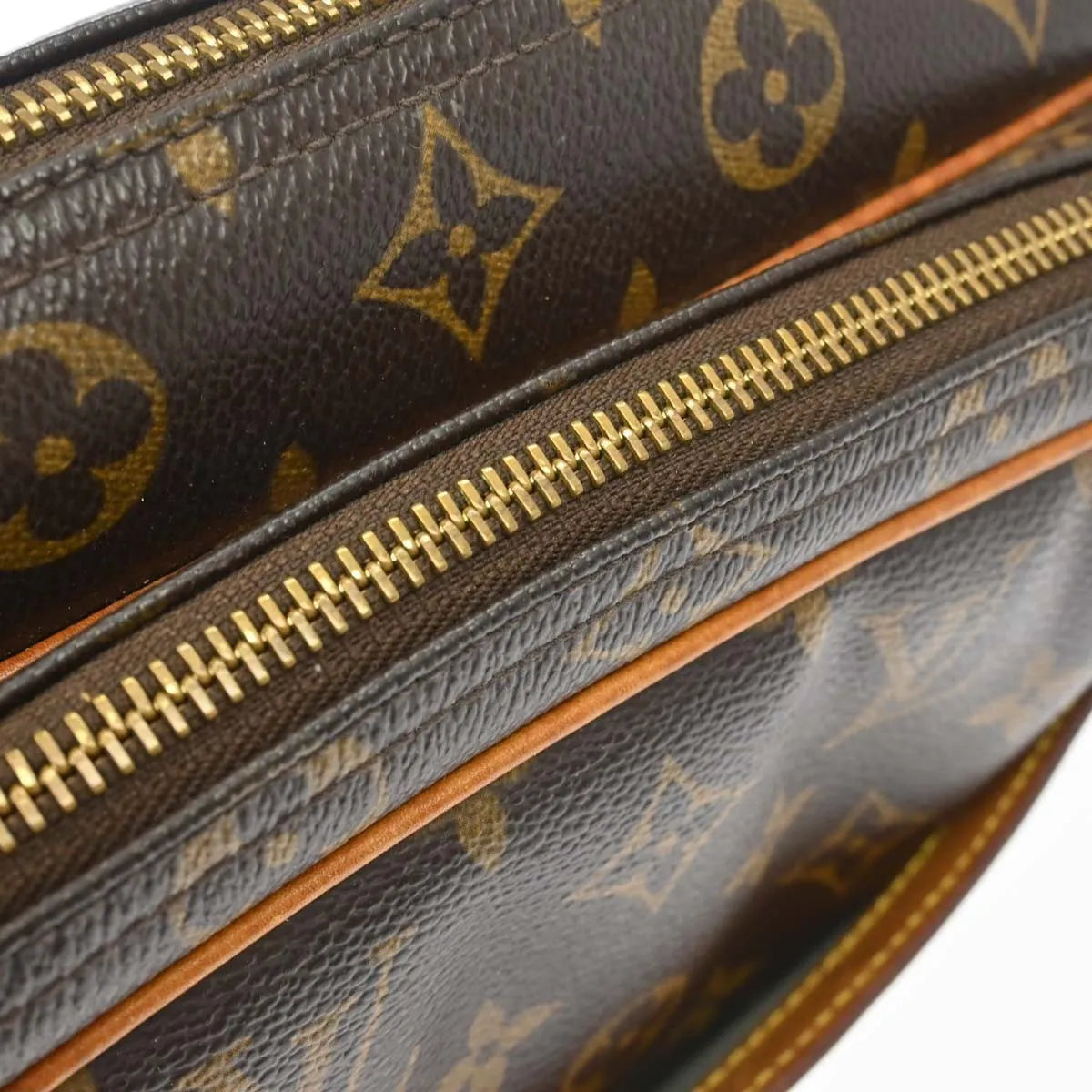 Louis Vuitton Reporter Monogram Canvas Brown Canvas Shoulder Bag Bag (Pre-Owned)