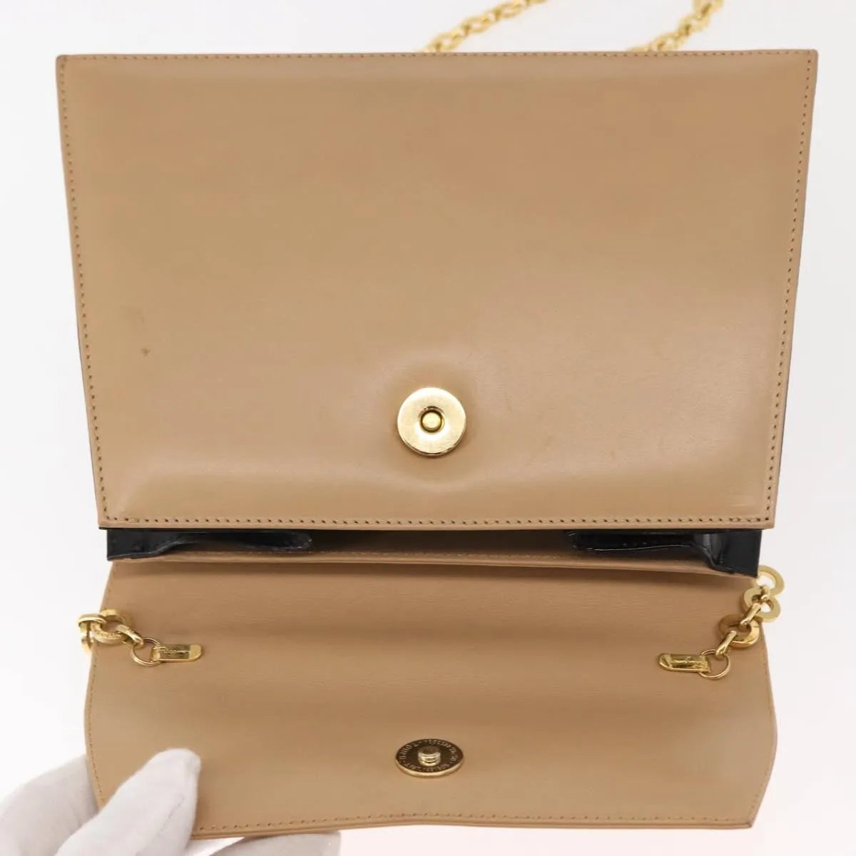 Salvatore Ferragamo Vintage Flap Leather Beige Leather Shoulder Bag Bag (Pre-Owned)