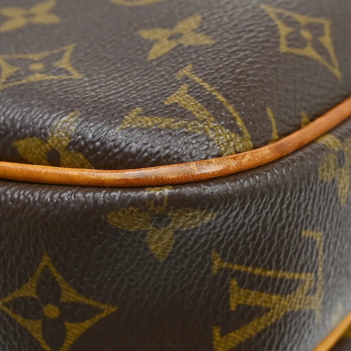 Louis Vuitton Reporter Monogram Canvas Brown Canvas Shoulder Bag Bag (Pre-Owned)