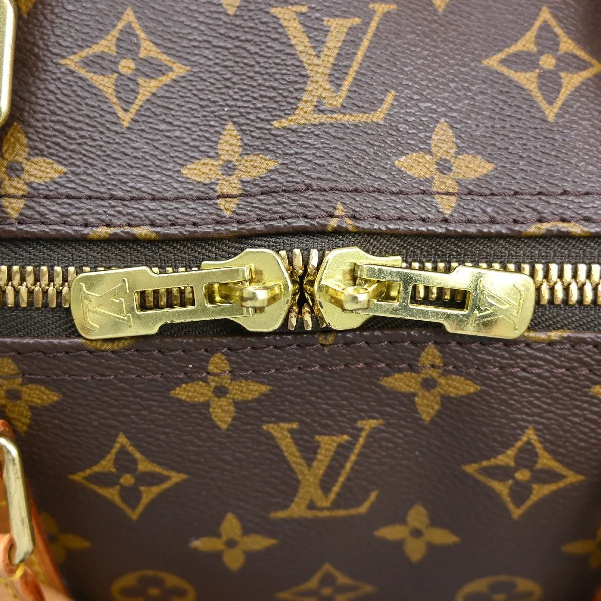 Louis Vuitton Keepall Monogram Canvas Brown Canvas Travel Bag Bag (Pre-Owned)