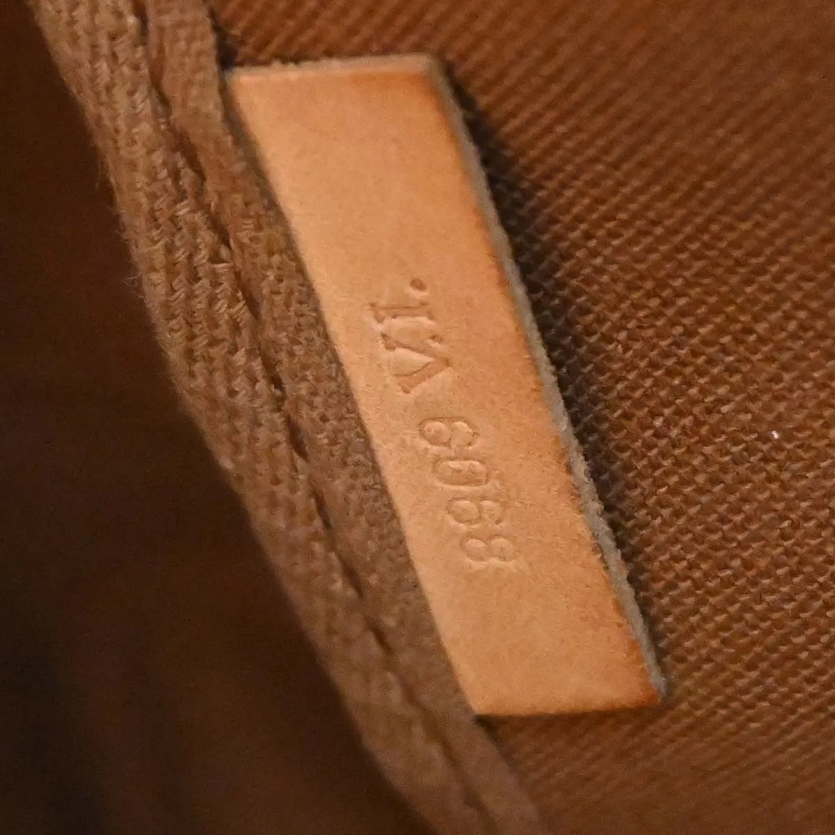 Louis Vuitton Saumur Monogram Canvas Brown Canvas Shoulder Bag Bag (Pre-Owned)