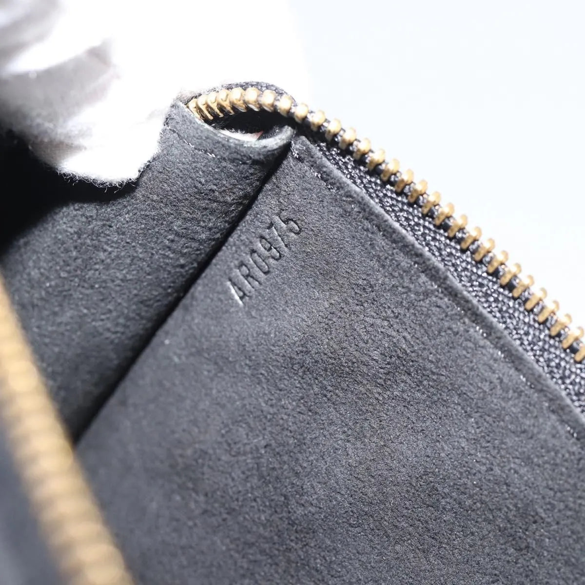 Louis Vuitton Pochette Accessoires Epi Black Leather Clutche & Pouche Bag (Pre-Owned)