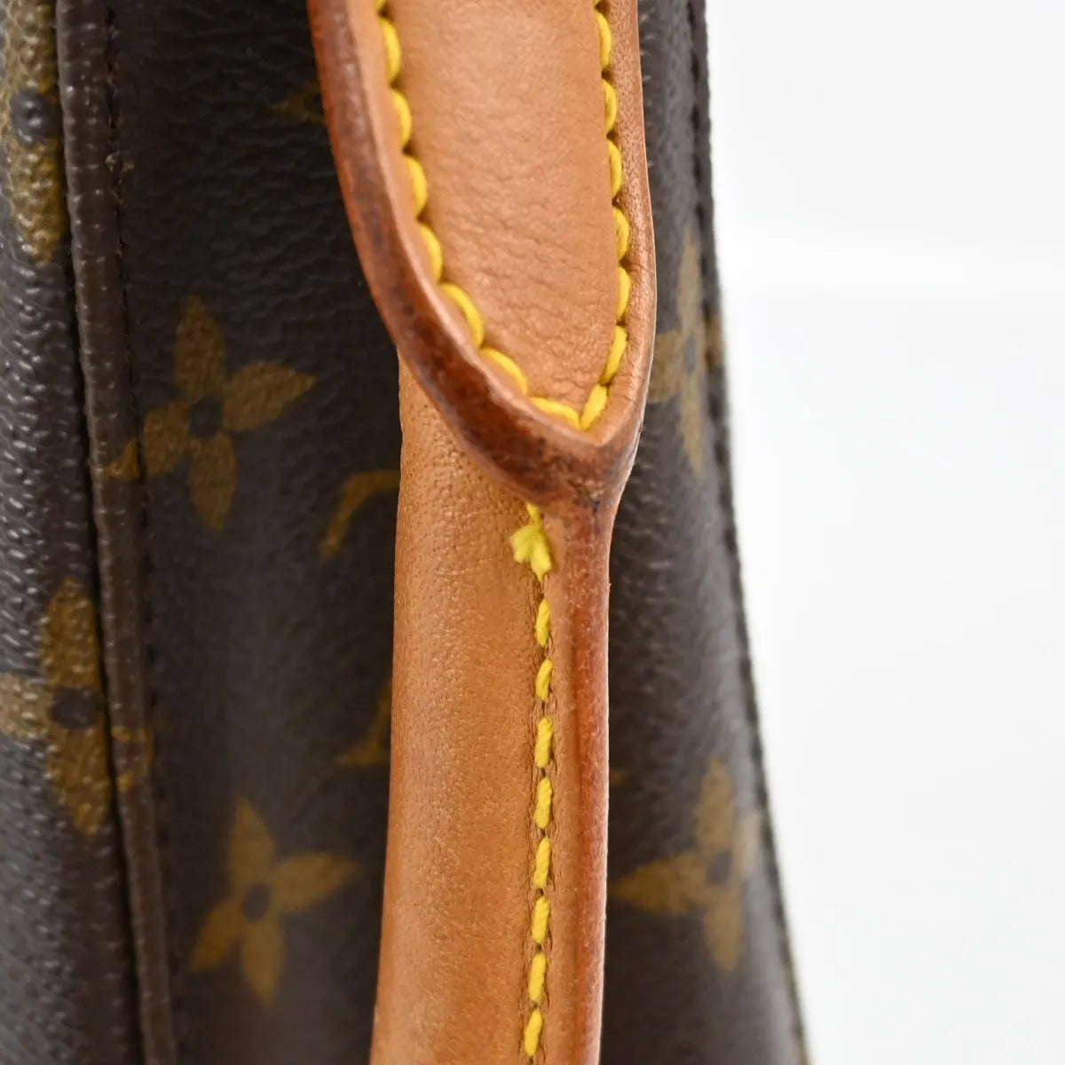 Louis Vuitton Monogram Looping Monogram Canvas Brown Canvas Handbag (Pre-Owned)