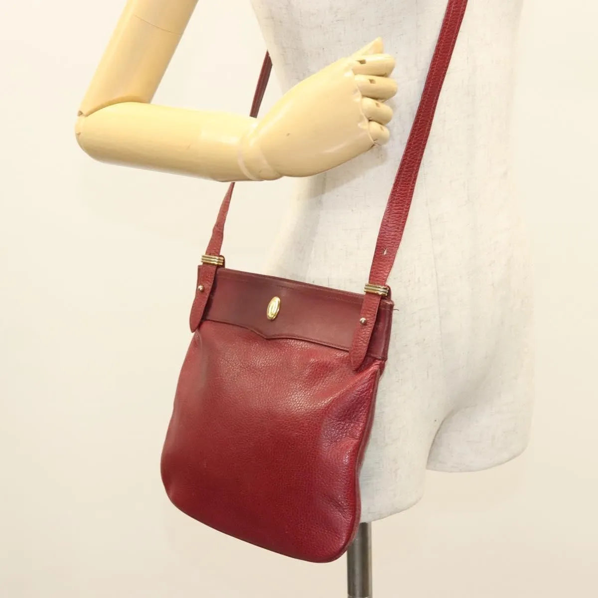 Cartier Vintage Must De Cartier Leather Burgundy Leather Shoulder Bag Bag (Pre-Owned)
