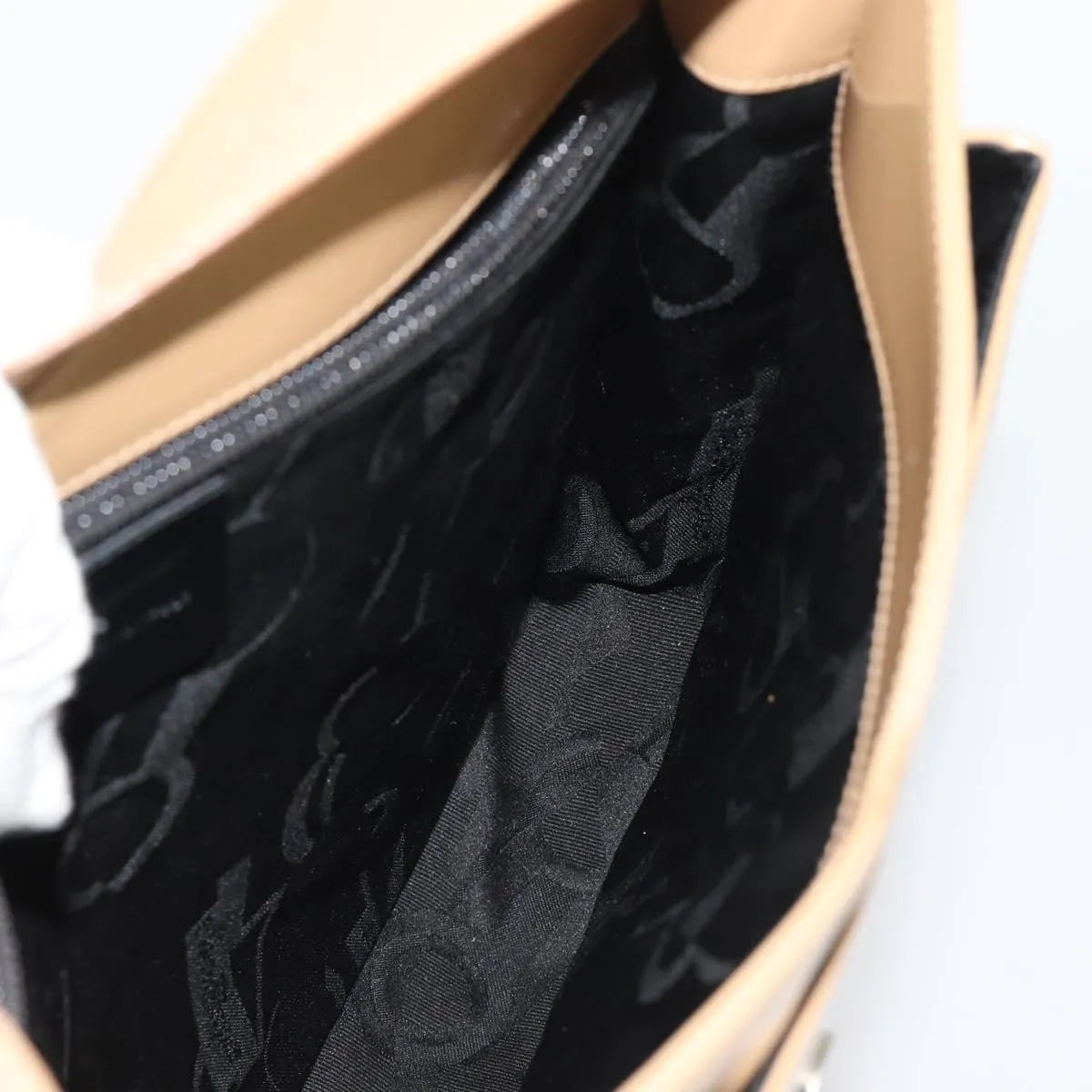Salvatore Ferragamo Gancini Patent Leather Beige Patent_Leather Shoulder Bag Bag (Pre-Owned)