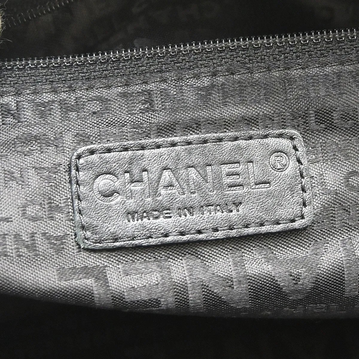 Chanel Square Stitch Cc Boston Quilted Caviar Black Leather Handbag (Pre-Owned)
