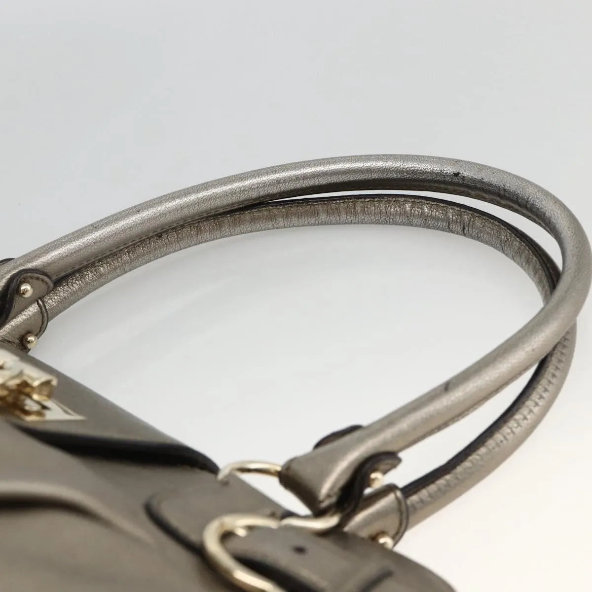 Salvatore Ferragamo Gancini Leather Silver Leather Handbag (Pre-Owned)