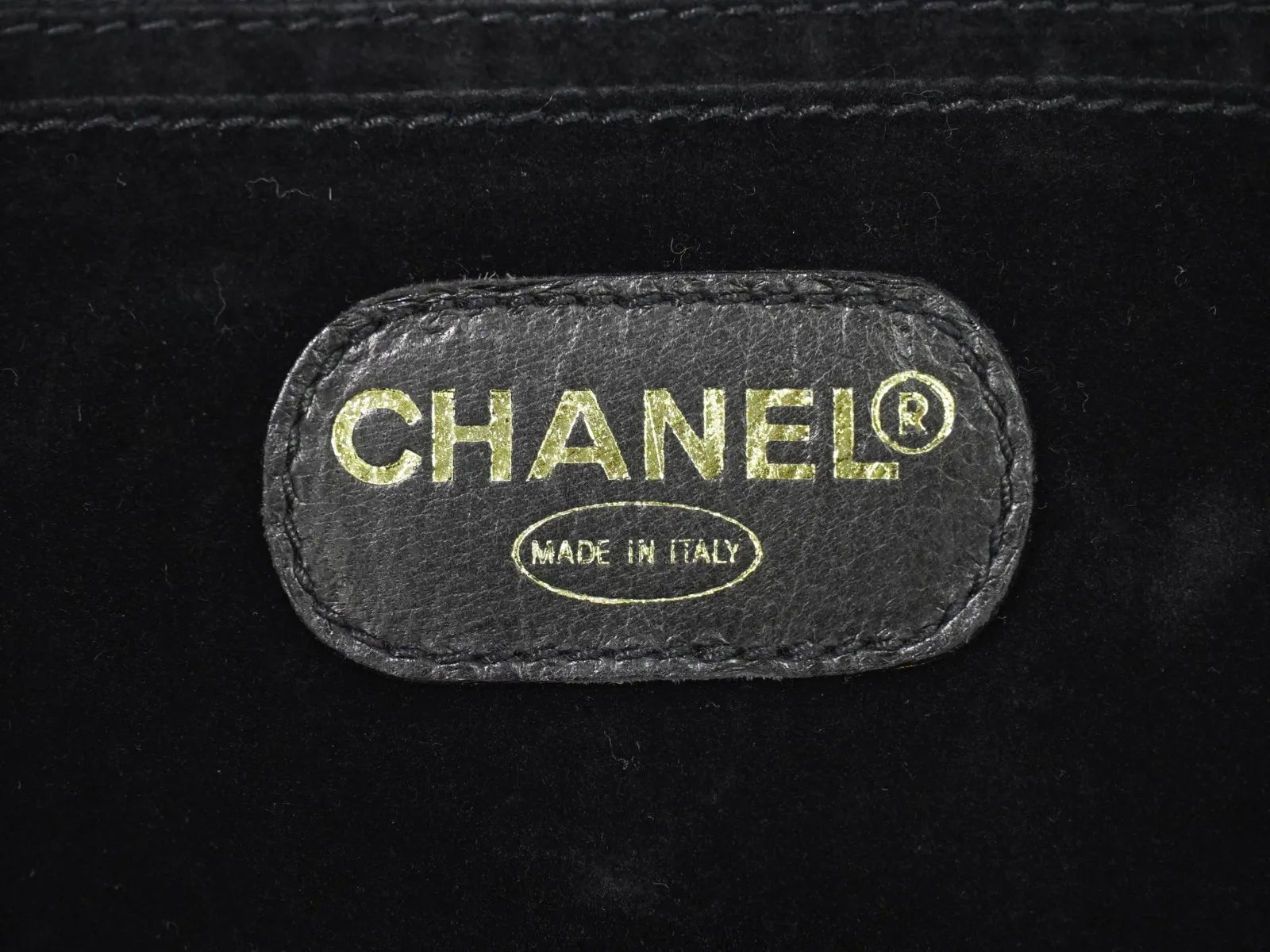 Chanel Vintage Timeless Zip Around Vanity Case Caviar Black Leather Handbag (Pre-Owned)