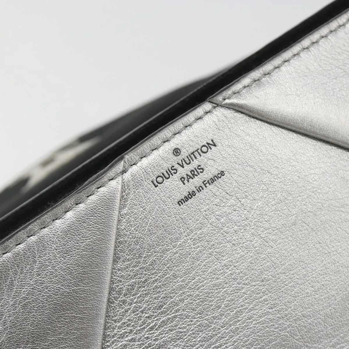 Louis Vuitton Love Note Chain Clutch Leather Silver Leather Shoulder Bag Bag (Pre-Owned)