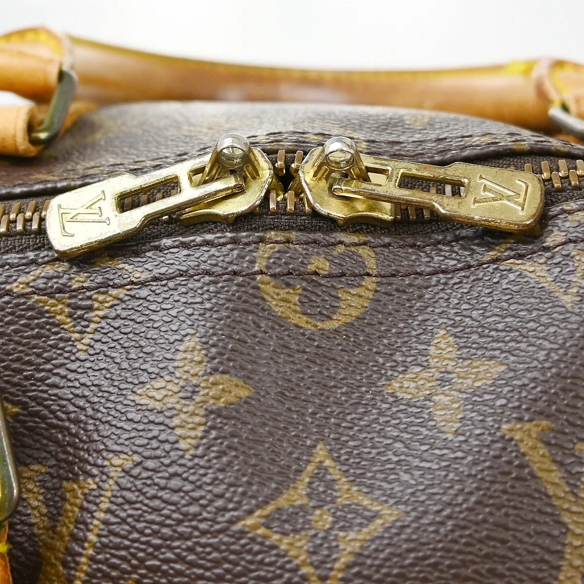Louis Vuitton Keepall Monogram Canvas Brown Canvas Travel Bag Bag (Pre-Owned)