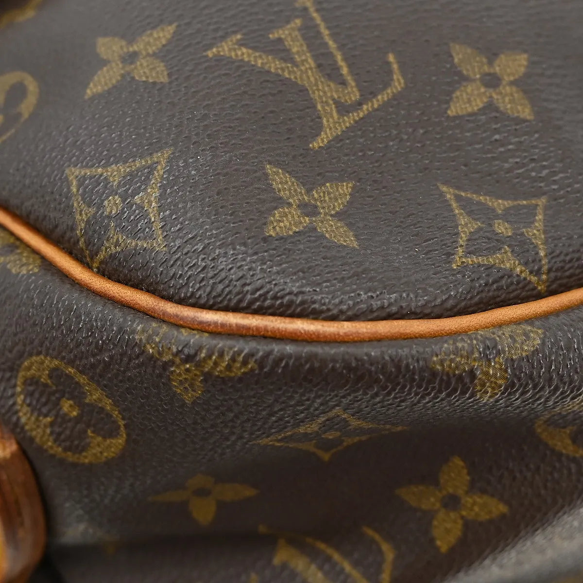 Louis Vuitton Saumur Monogram Canvas Brown Canvas Shoulder Bag Bag (Pre-Owned)