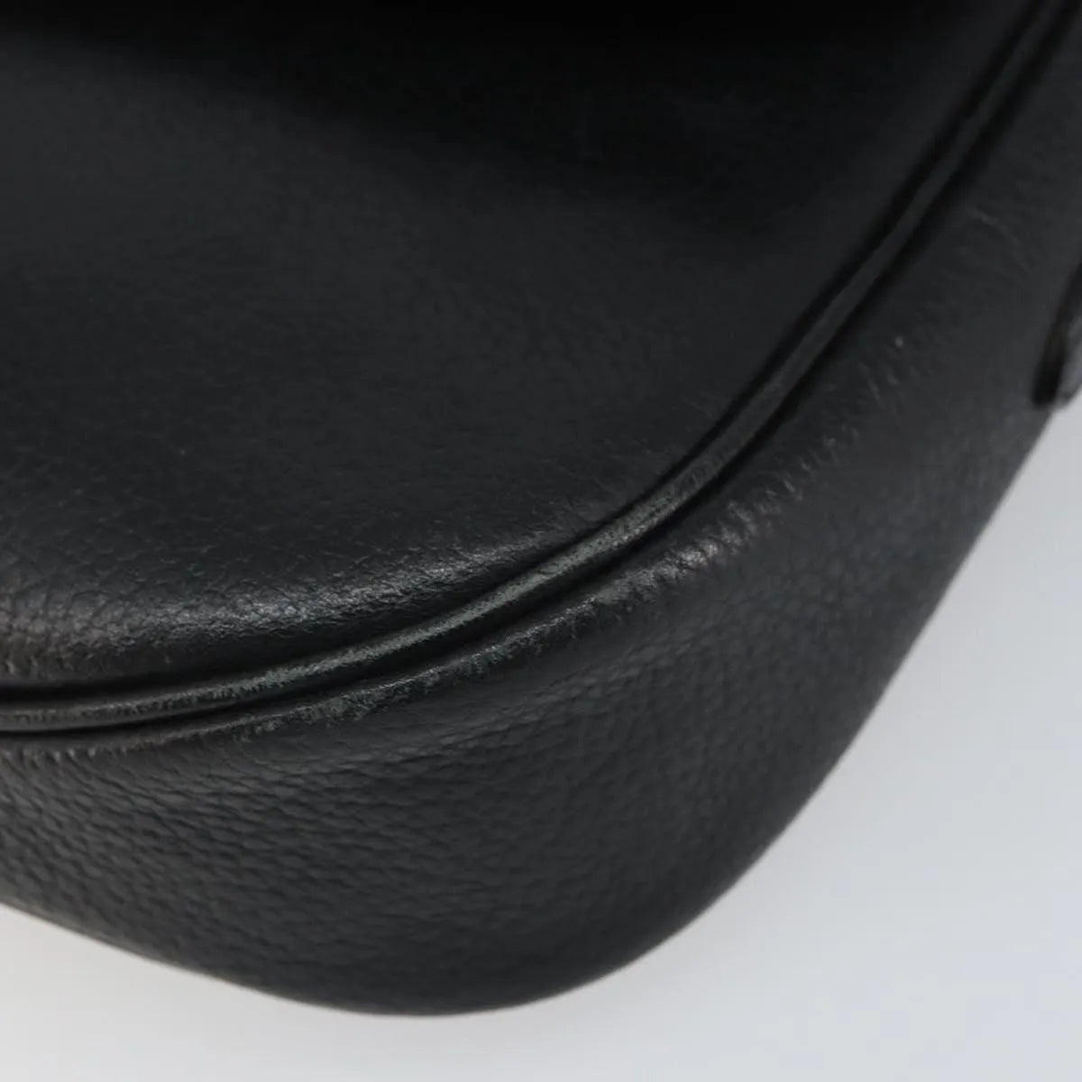 Burberry Vintage Leather Black Leather Shoulder Bag Bag (Pre-Owned)