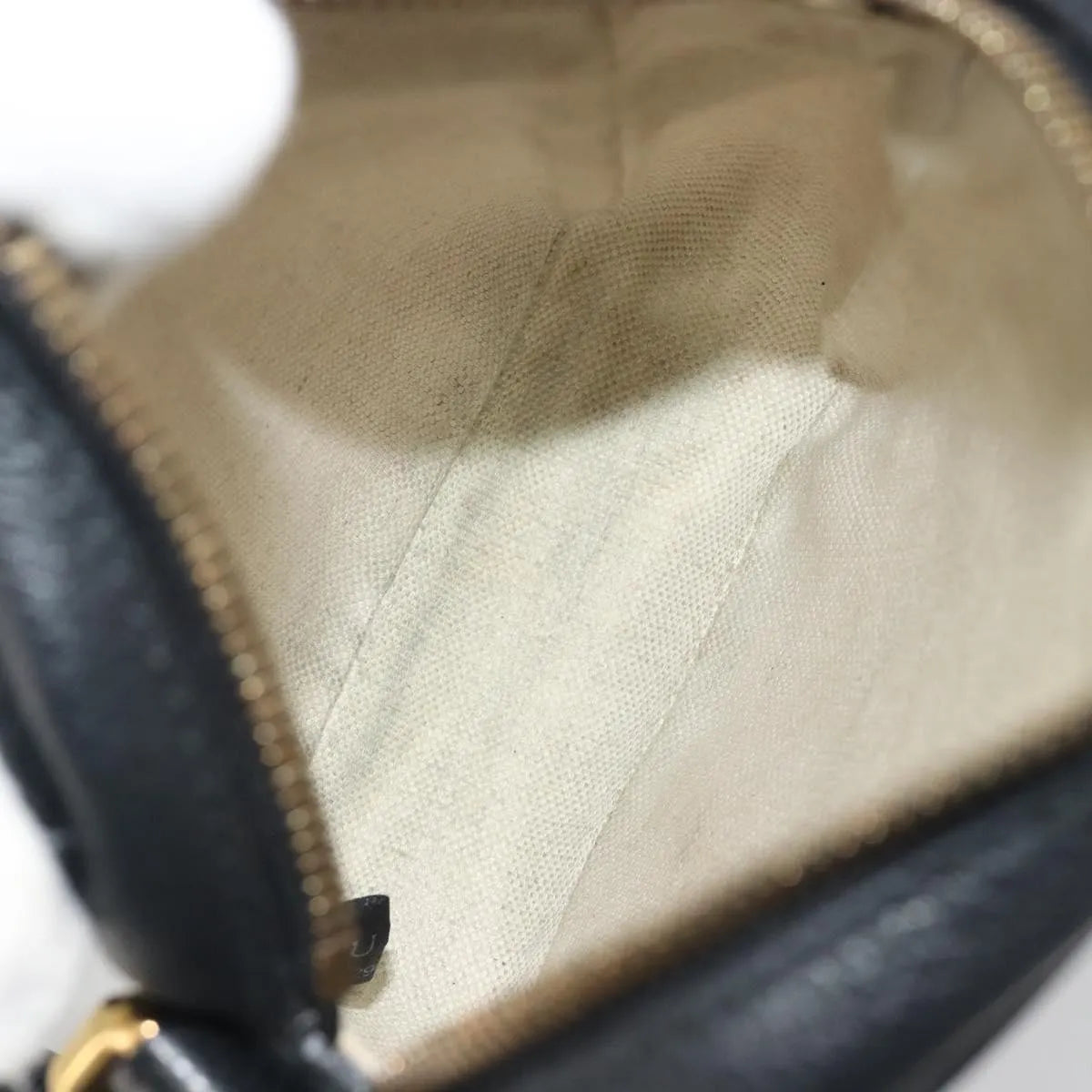 Gucci Logo Zip Messenger Printed Leather Black Leather Clutche & Pouche Bag (Pre-Owned)