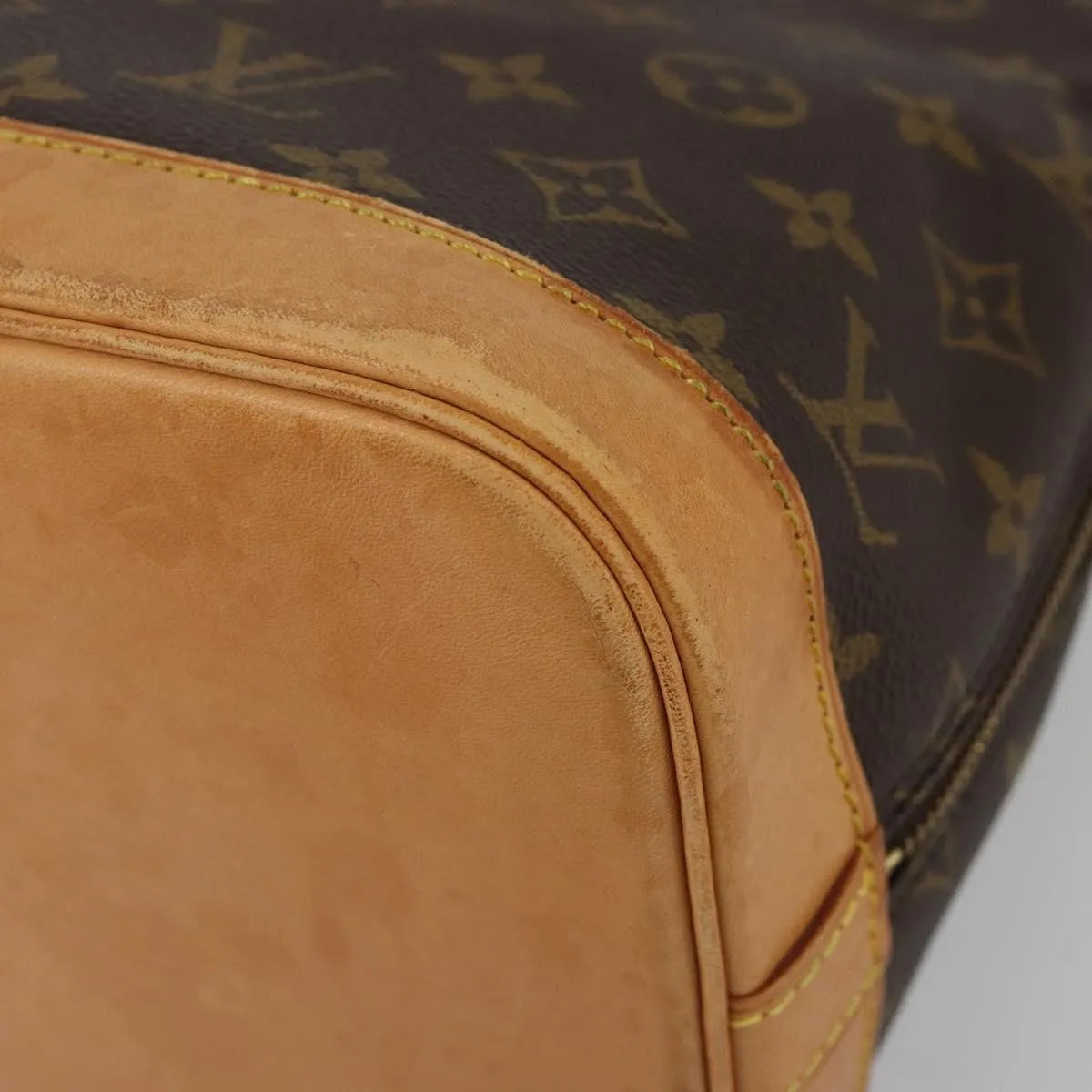 Louis Vuitton Alma Monogram Canvas Brown Canvas Handbag (Pre-Owned)