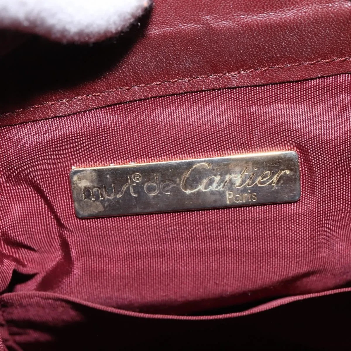 Cartier Must De Cartier Leather Burgundy Leather Shoulder Bag Bag (Pre-Owned)