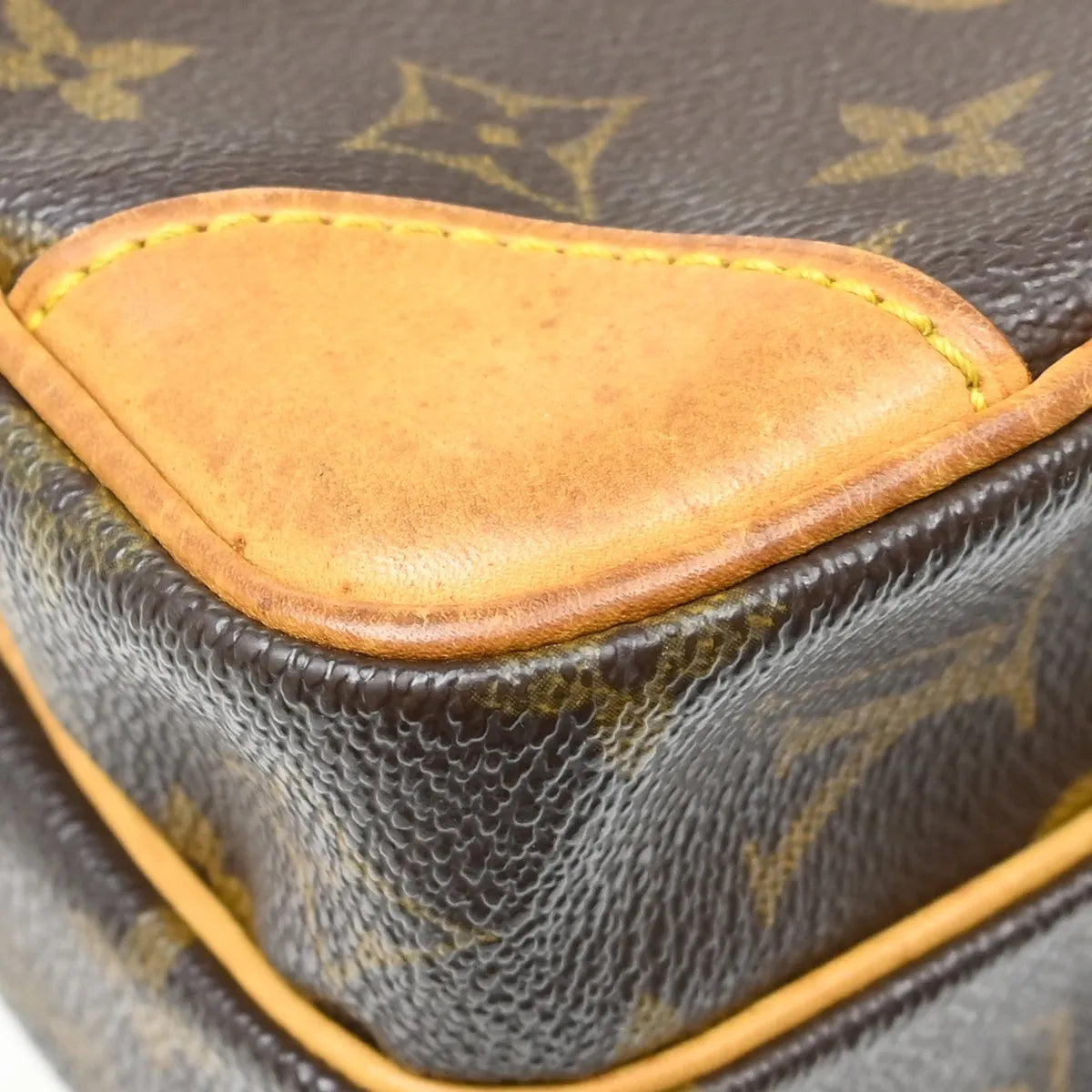 Louis Vuitton Amazone Monogram Canvas Brown Canvas Shoulder Bag Bag (Pre-Owned)