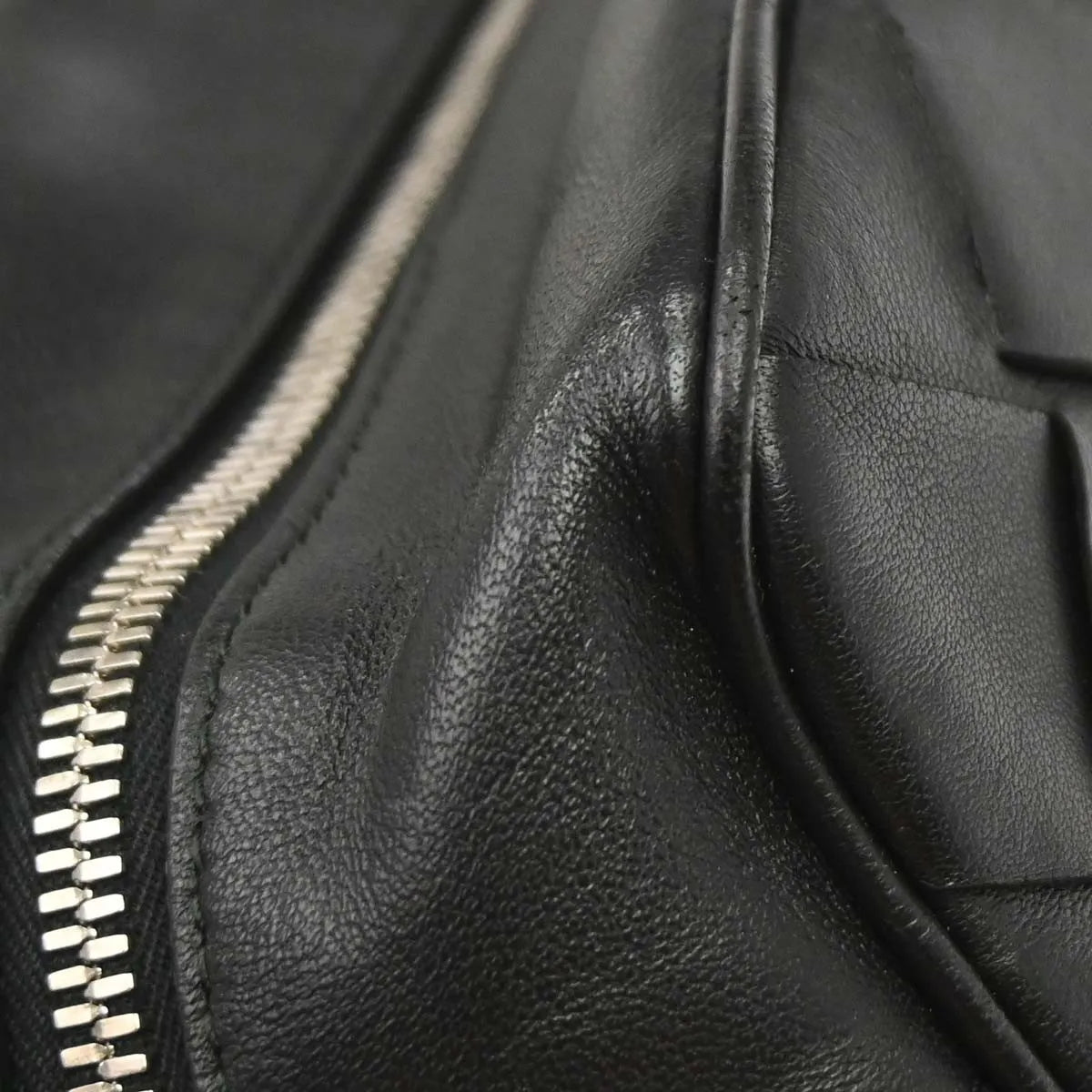 Bottega Veneta Zip Clutch Leather With Intrecciato Snakeskin Detail Black Leather Clutche & Pouche Bag (Pre-Owned)