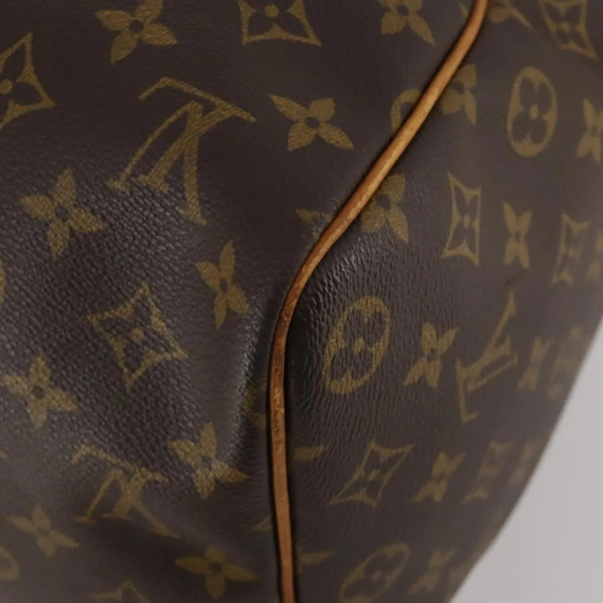 Louis Vuitton Keepall Monogram Canvas Brown Canvas Travel Bag Bag (Pre-Owned)
