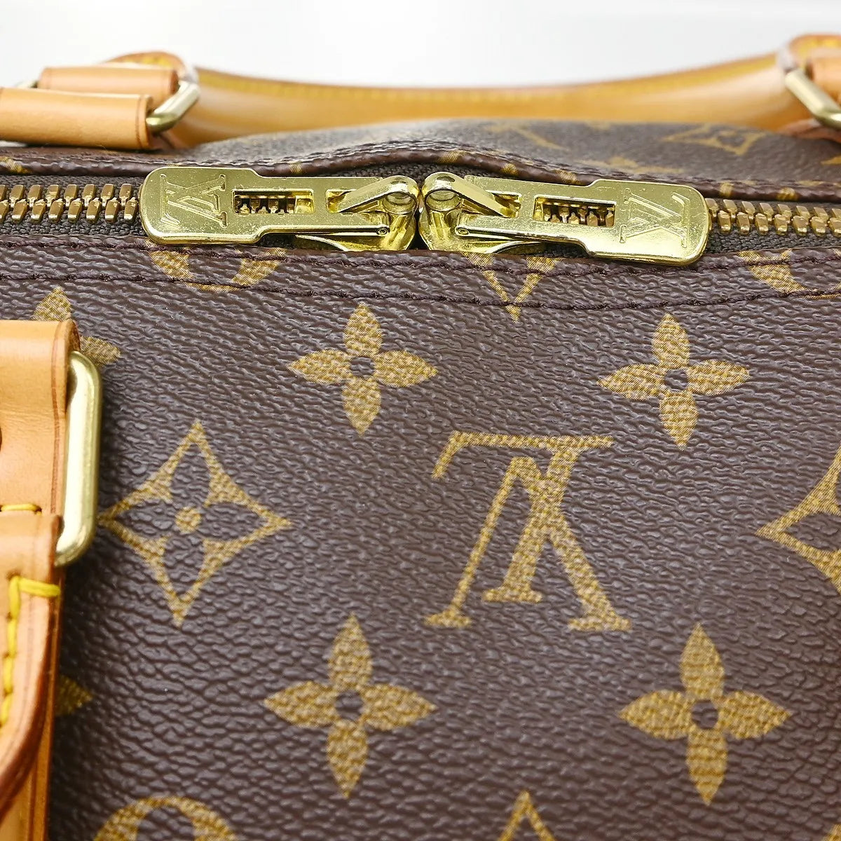 Louis Vuitton Keepall Monogram Canvas Brown Canvas Travel Bag Bag (Pre-Owned)