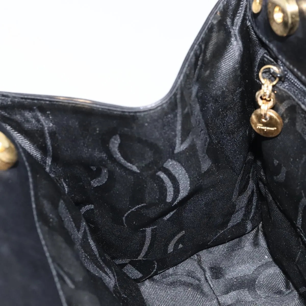 Salvatore Ferragamo Convertible Vara Bow Tote Leather Black Leather Handbag (Pre-Owned)